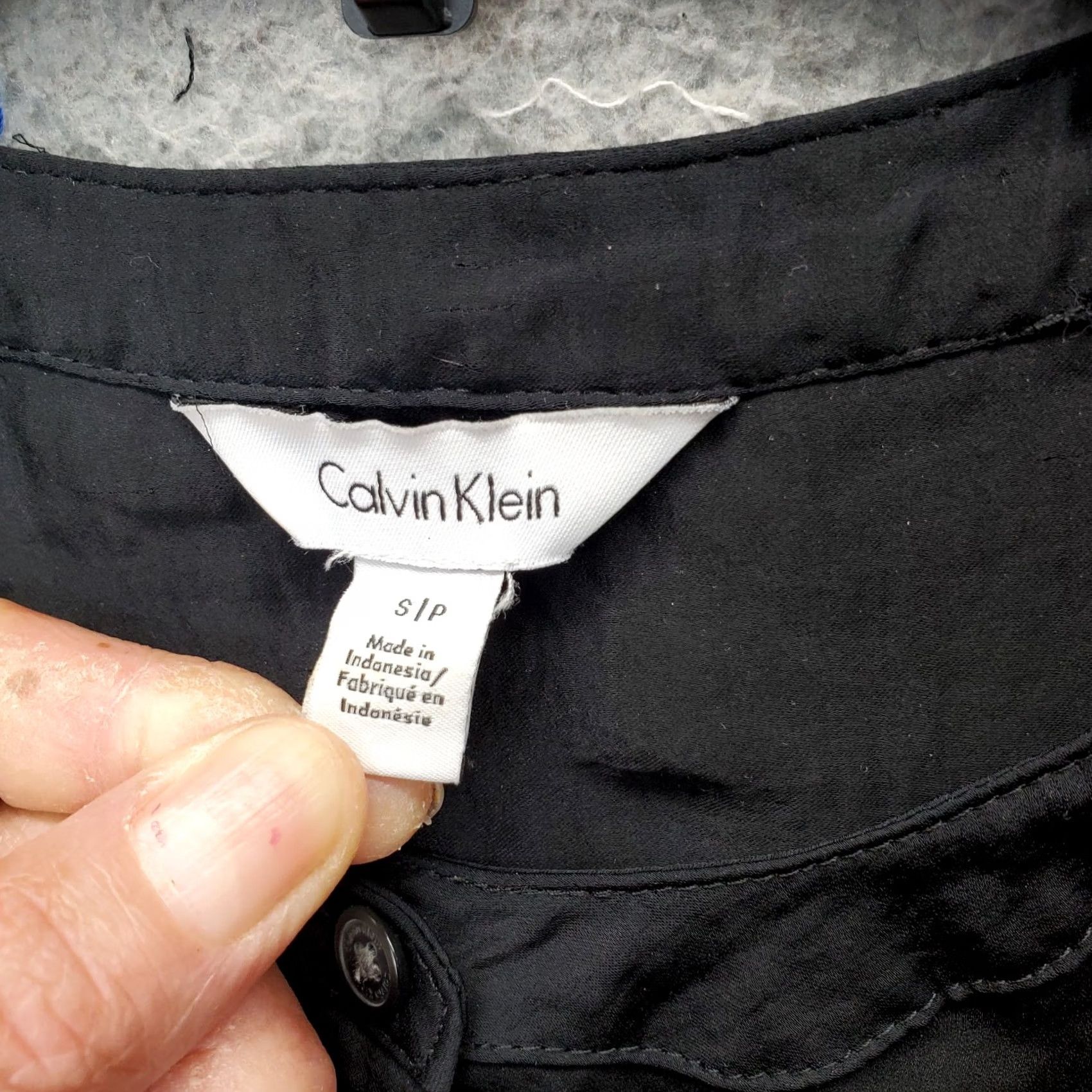 Calvin Klein Calvin Klein Shirt Womens Size S/P Black Long Sleeve Button Front High Low Shirt Top Women Size S / US 4 / IT 40 - 6 Thumbnail