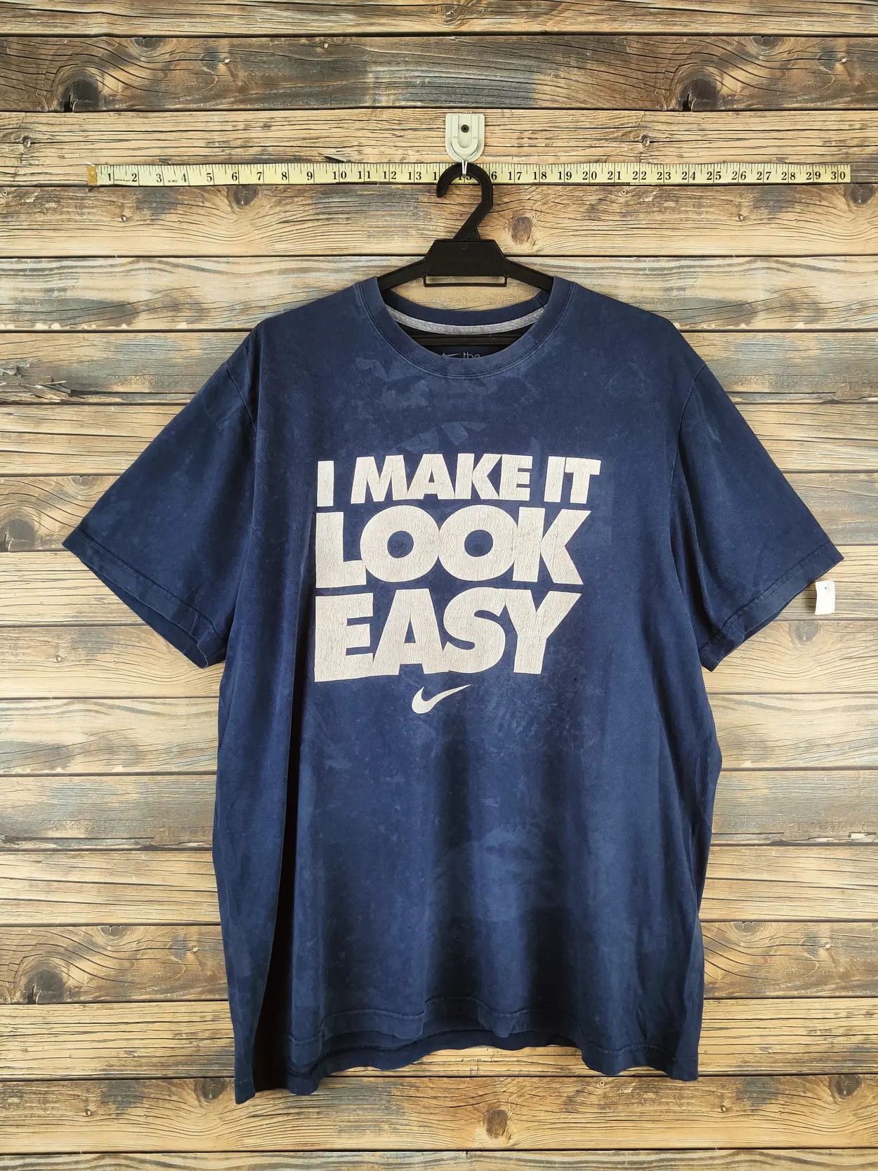 Nike D Nike i make it look easy tshirt #46-858 Size US XL / EU 56 / 4 - 1 Thumbnail