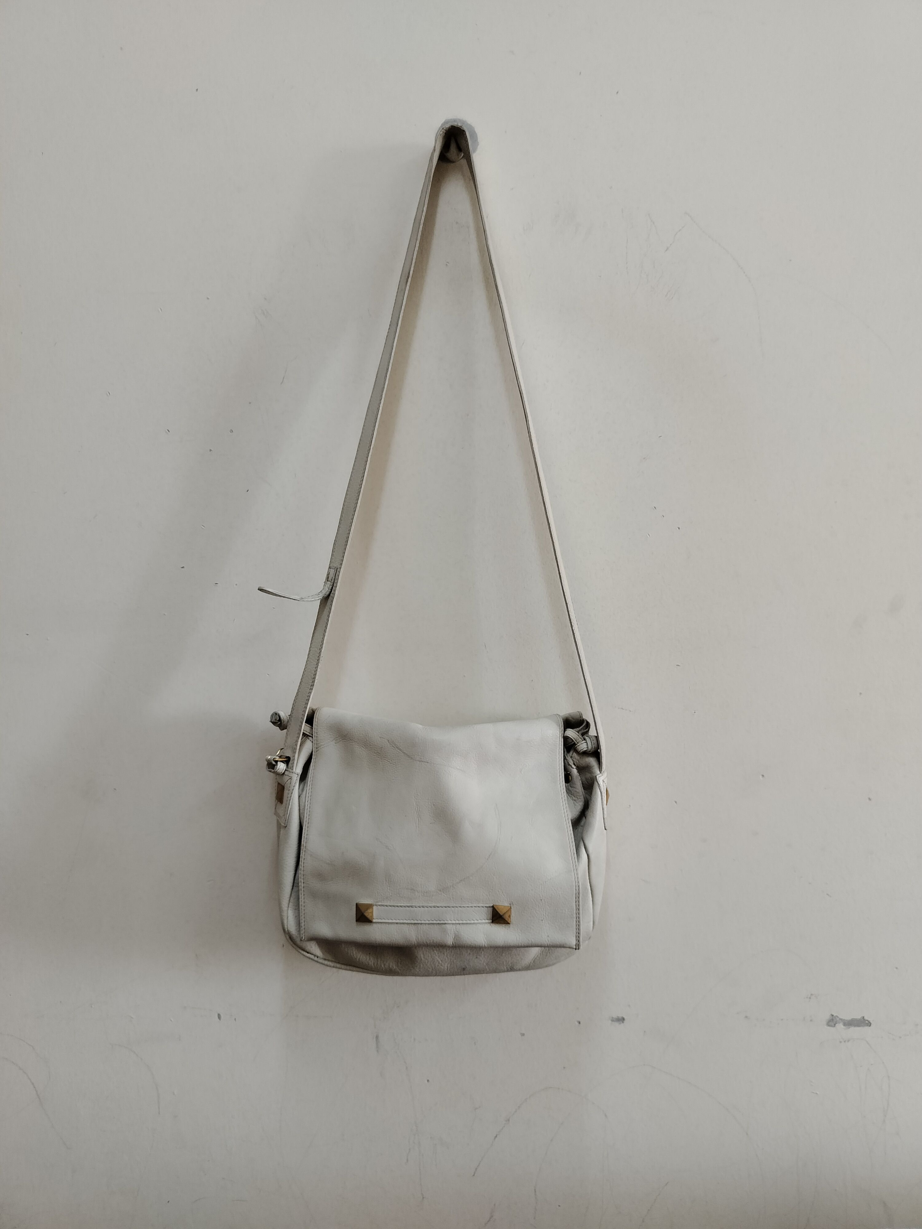 Givenchy Vintage Givenchy Life leather sling bag Size ONE SIZE - 1 Thumbnail