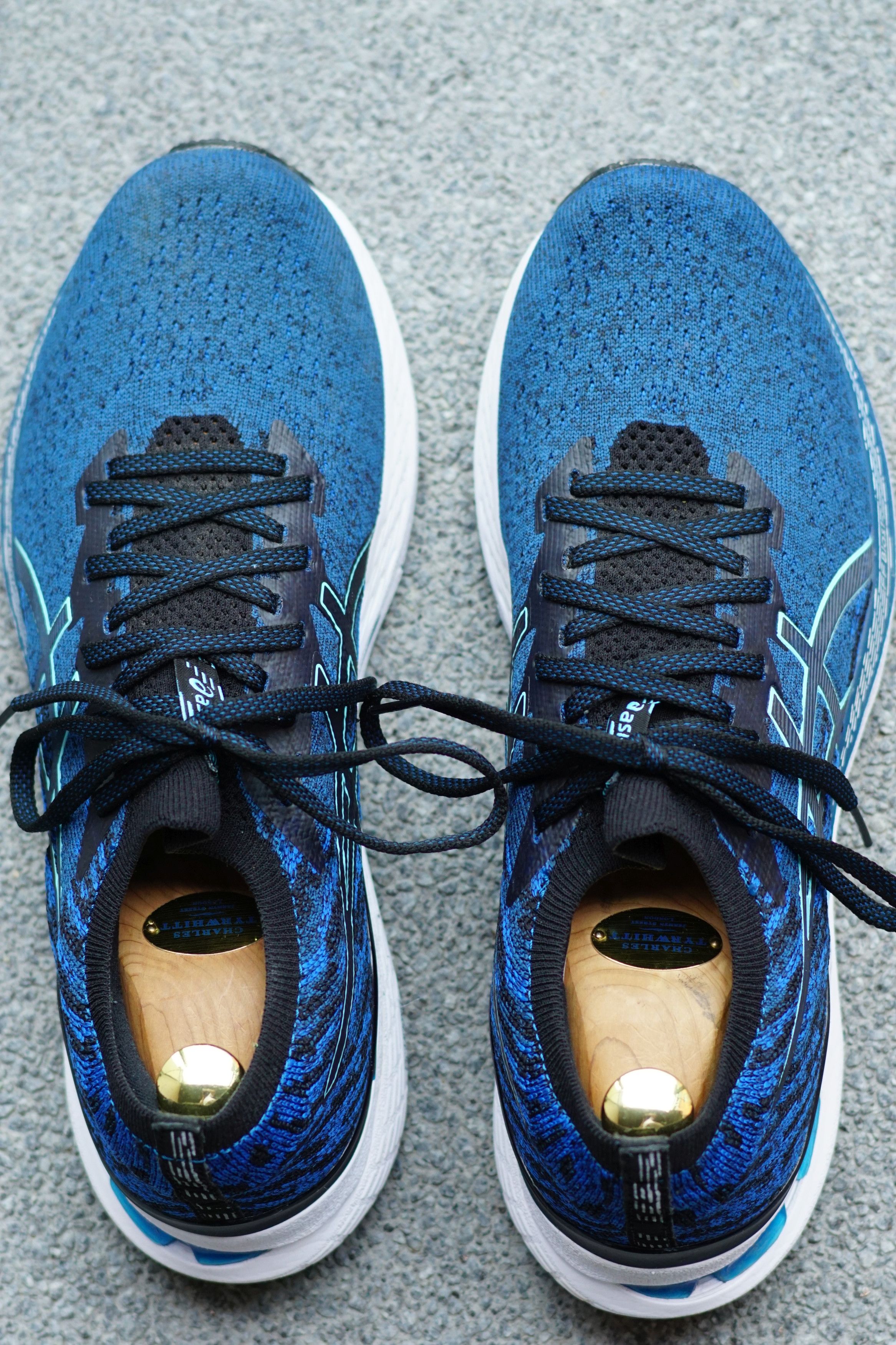Asics GEL-KAYANO 28 Size US 9.5 / EU 42-43 - 1 Thumbnail
