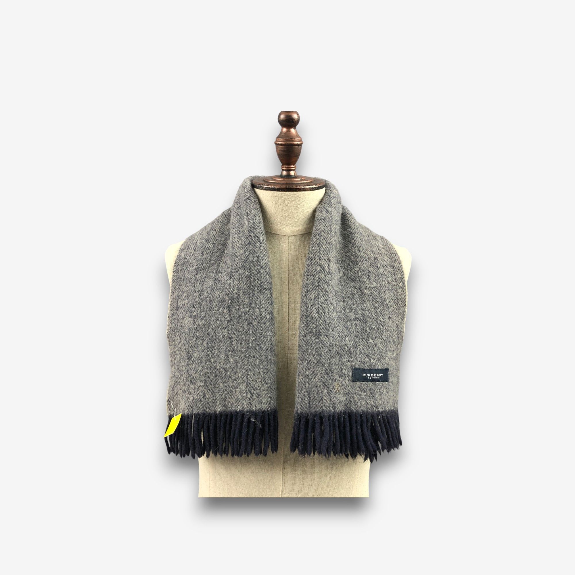 Burberry Vintage Burberry Scarf Muffler Wool Cashmere Scarves. Size ONE SIZE - 2 Thumbnail