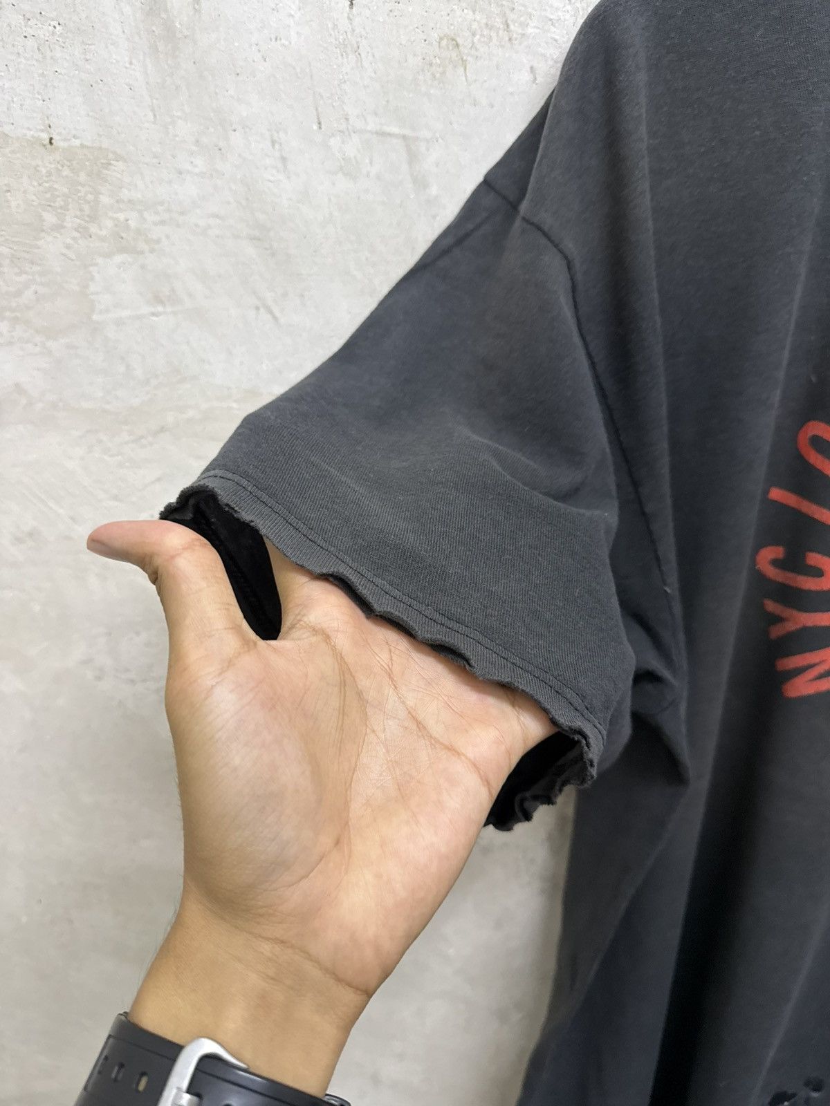 Stussy 2000s Stussy Worldwide distressed thrash tees Size US XL / EU 56 / 4 - 4 Thumbnail