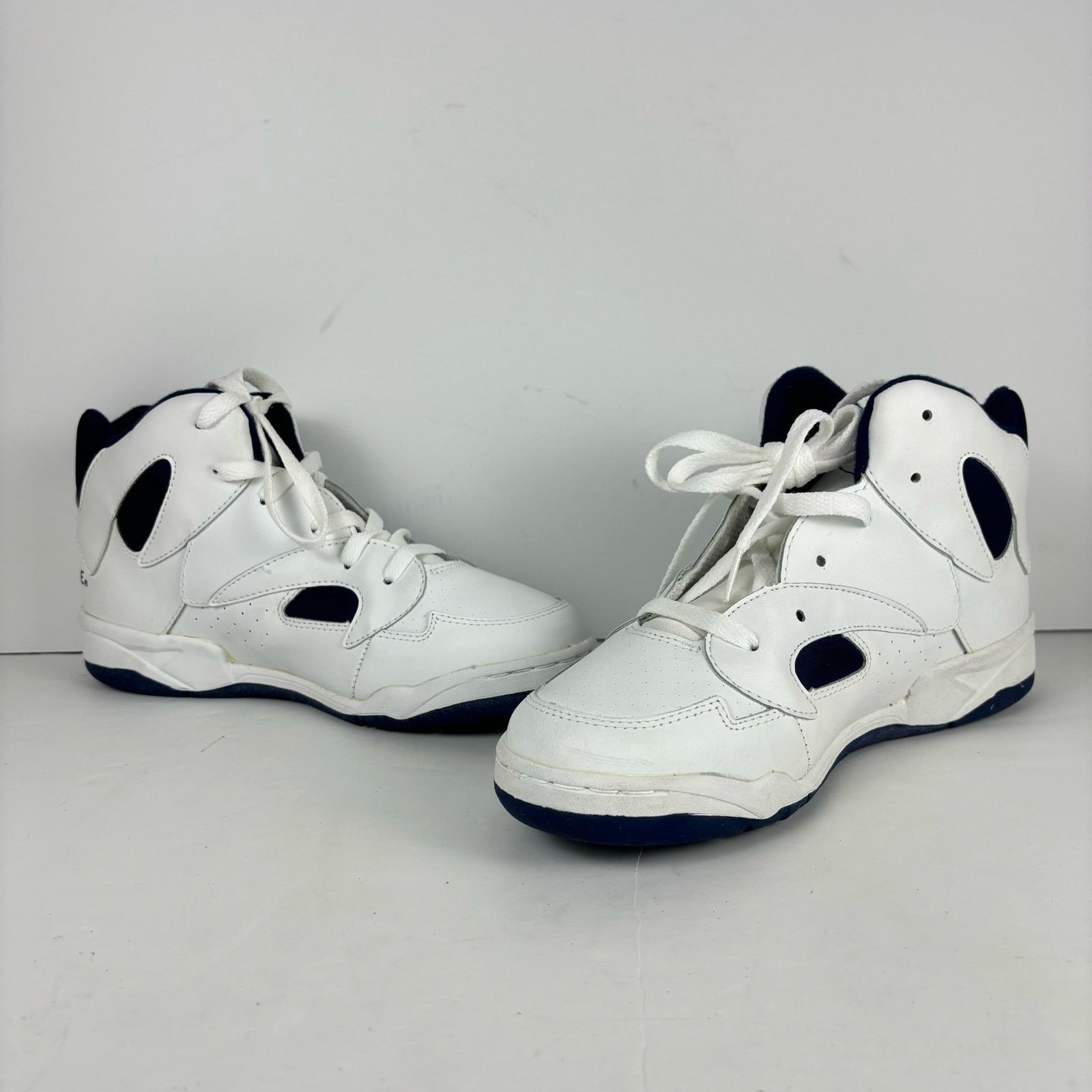 Converse VTG Converse Boundary Lea Mid bball shoes youth 6.5/womens 8 Size US 8 / IT 38 - 3 Thumbnail