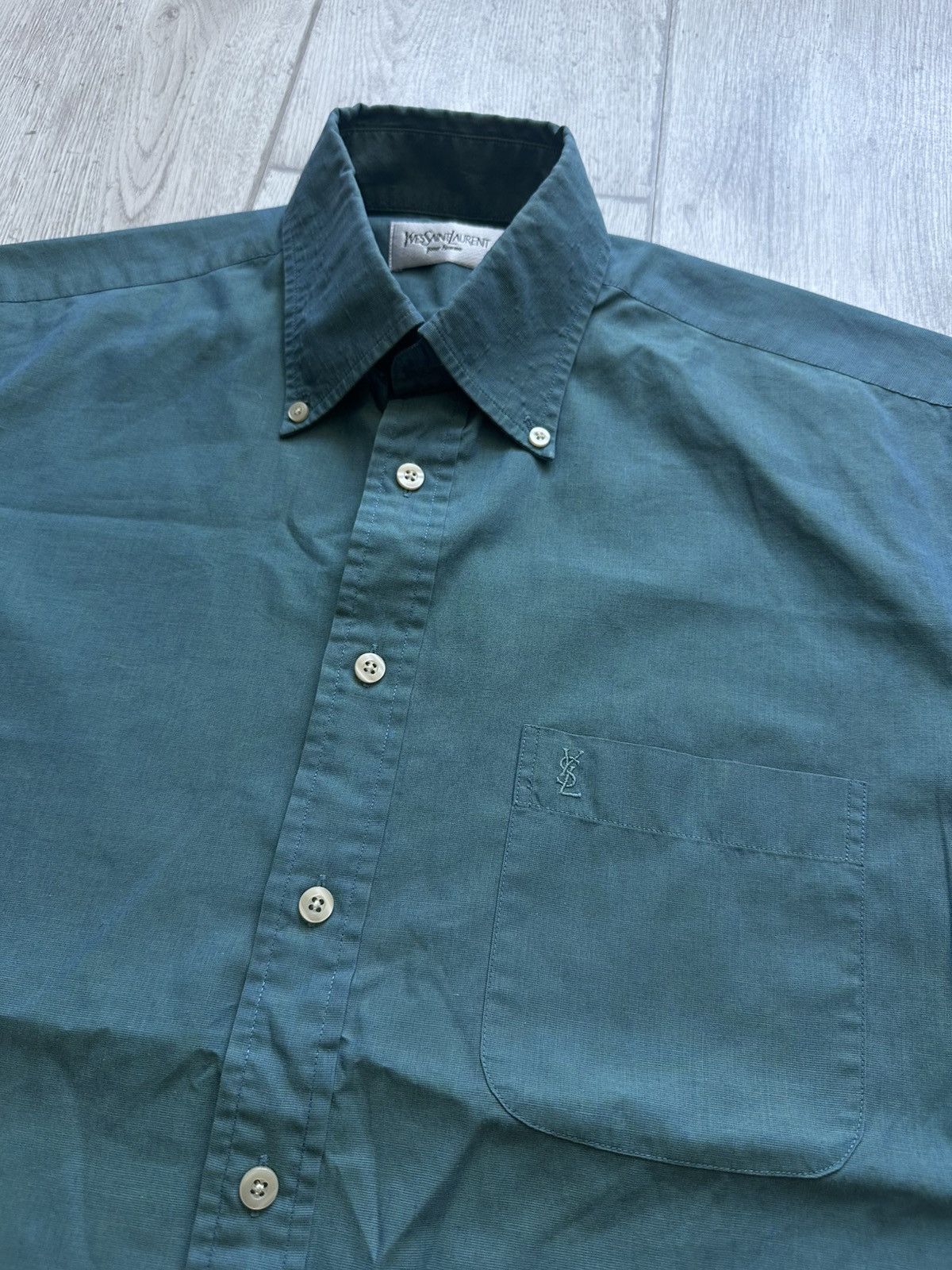 Yves Saint Laurent Yves Saint Laurent ysl short sleeve shirt button ups Size US M / EU 48-50 / 2 - 2 Thumbnail