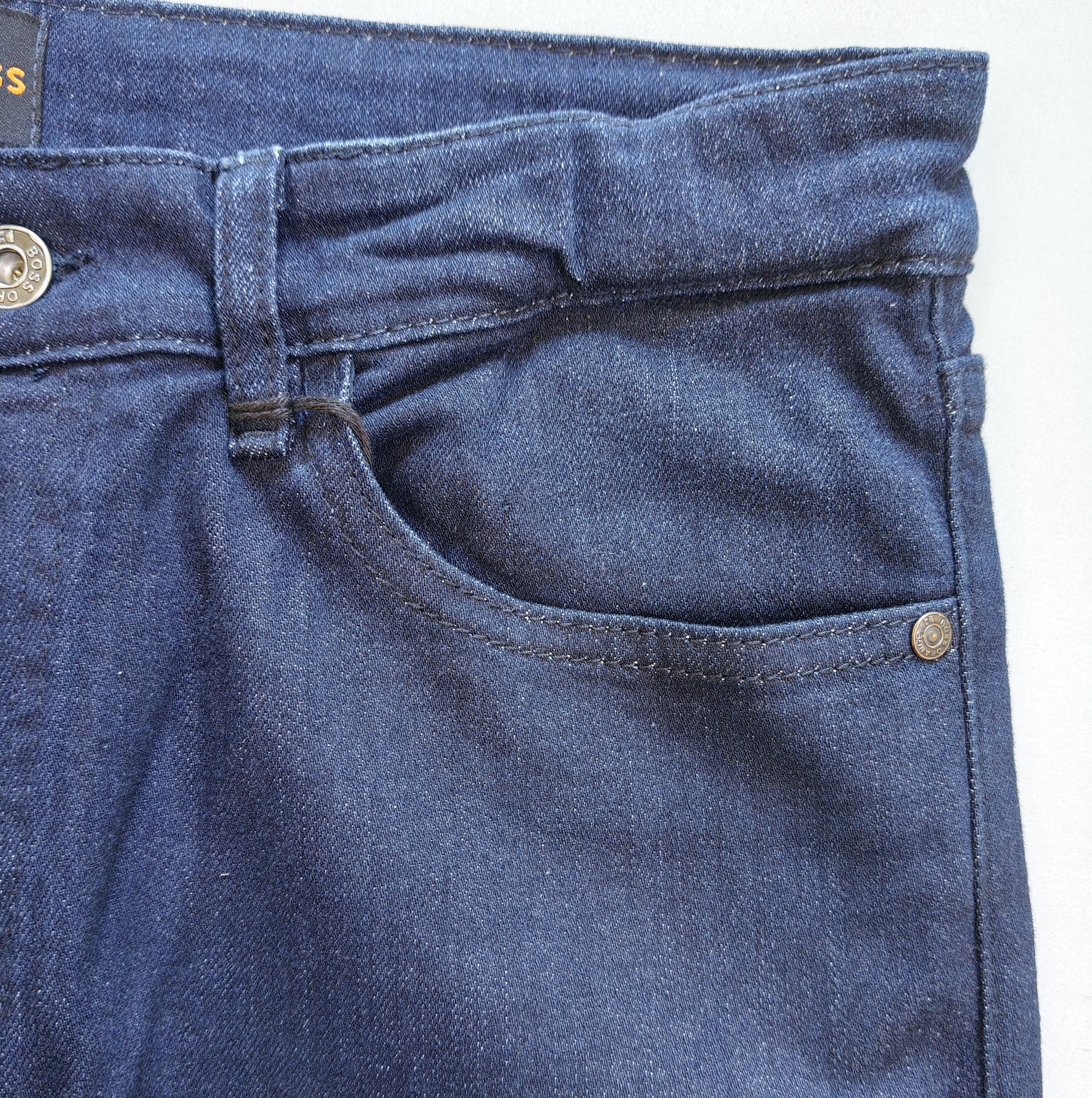 Hugo Boss BOSS Relaxed Fit men's Jeans Free Shipping T/6095 Size US 32 / EU 48 - 11 Thumbnail