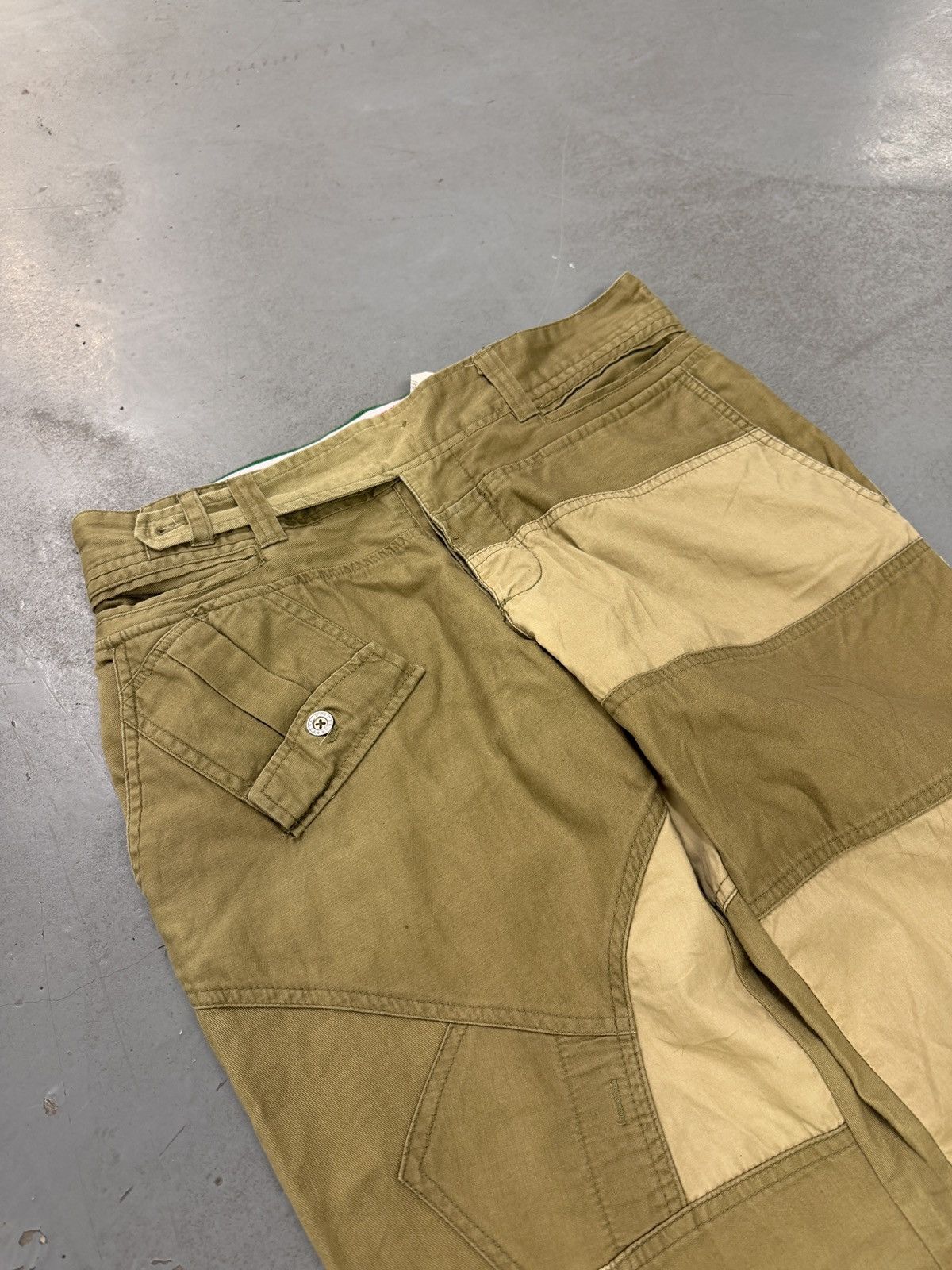 Dolce & Gabbana Dolce & Gabbana AW2007 Multi Pockets Patchwork Cargo Pants Size US 34 / EU 50 - 2 Thumbnail