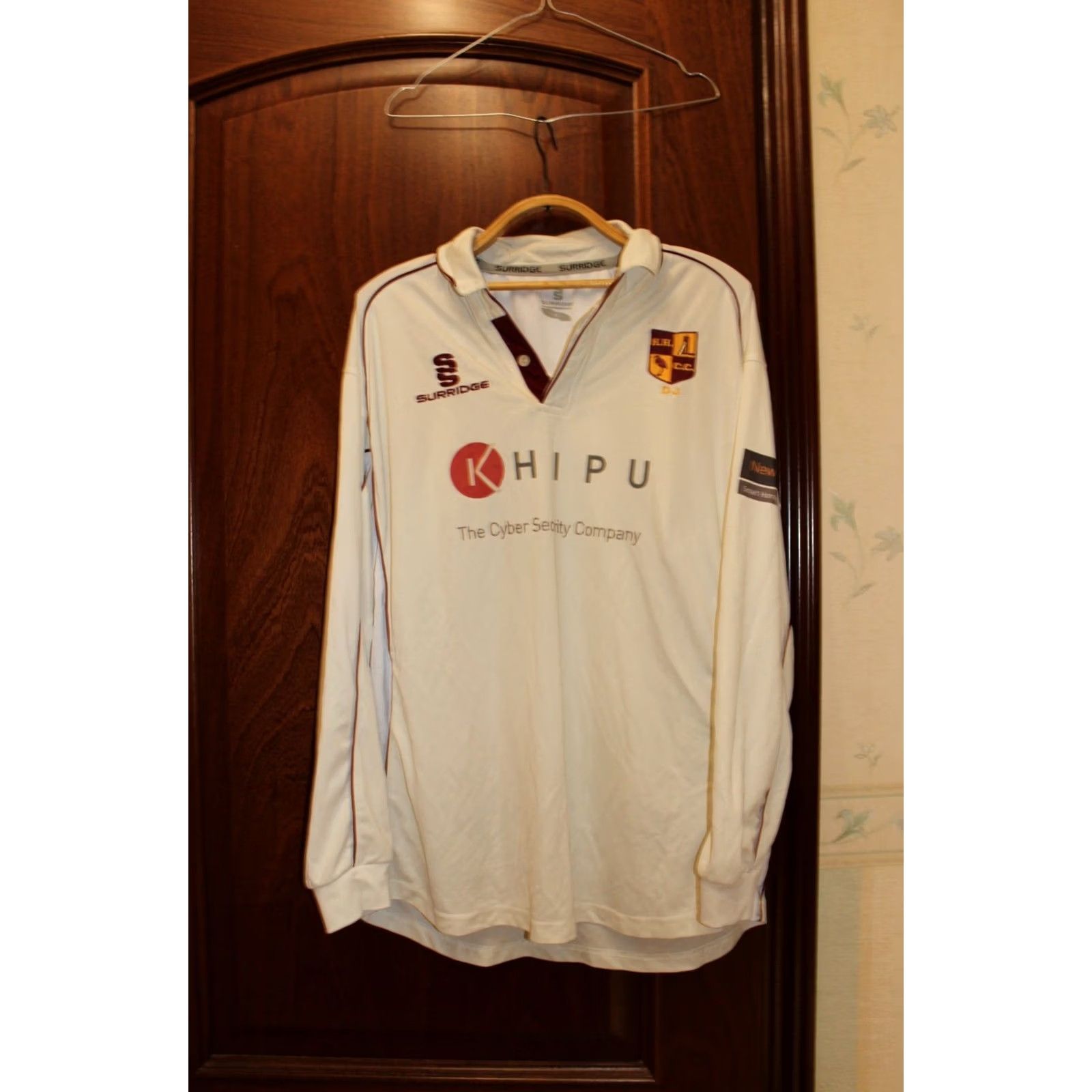 Vintage VINTAGE High Halstow Cricket Club player issue jersey shirt XL Men White Cricket 2000s Mens Size US XL / EU 56 / 4 - 2 Thumbnail