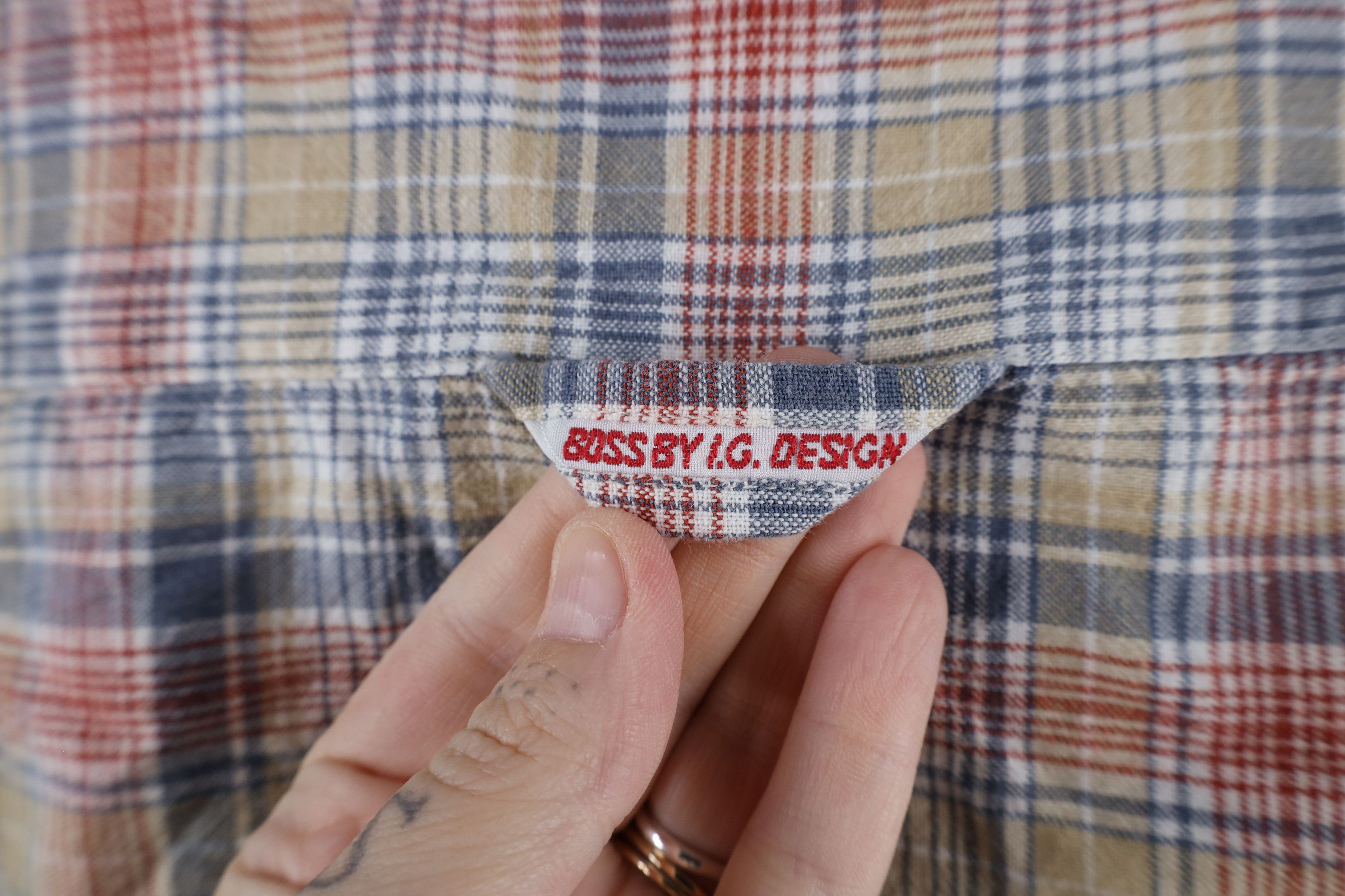 Vintage Vintage 90s Boss Streetwear Madras Plaid Button Shirt Size US L / EU 52-54 / 3 - 8 Thumbnail