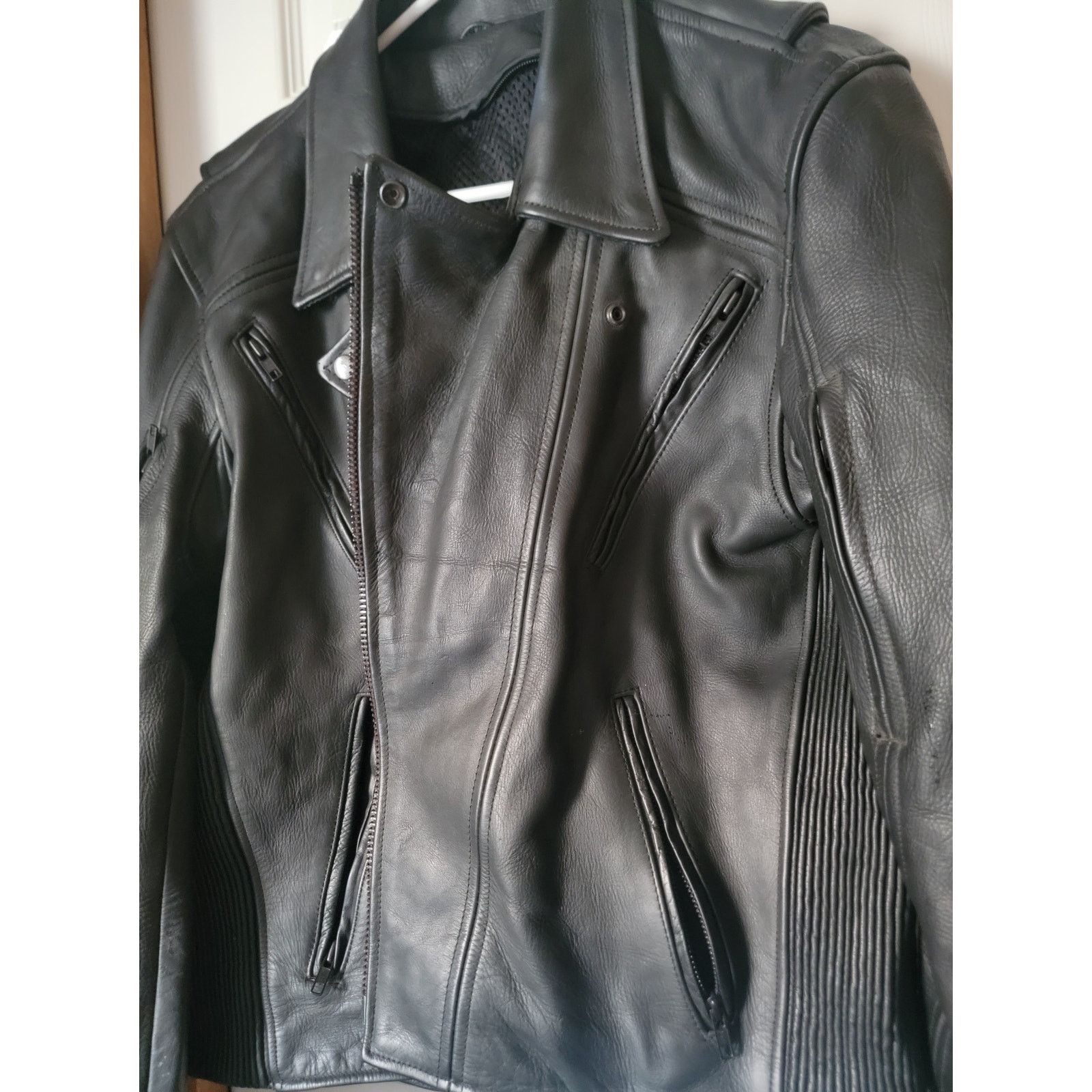 Other Men's Black Genuine Leather Motorcycle Biker Jacket Size 40 Size US M / EU 48-50 / 2 - 3 Thumbnail