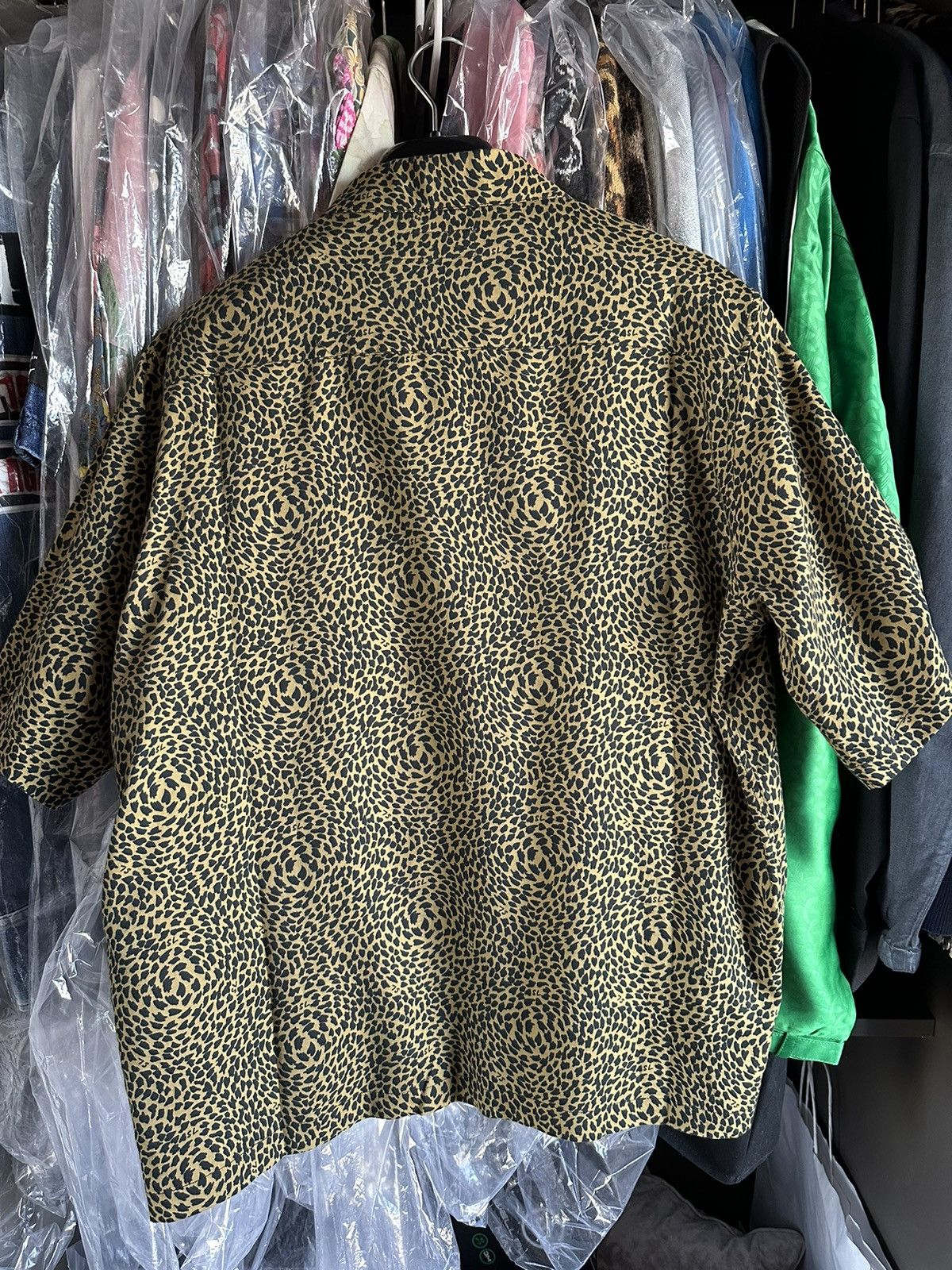 Saint Laurent Paris $1k 🤑 SS23 Saint Laurent logo leopard print shirt camp Size US L / EU 52-54 / 3 - 13 Thumbnail