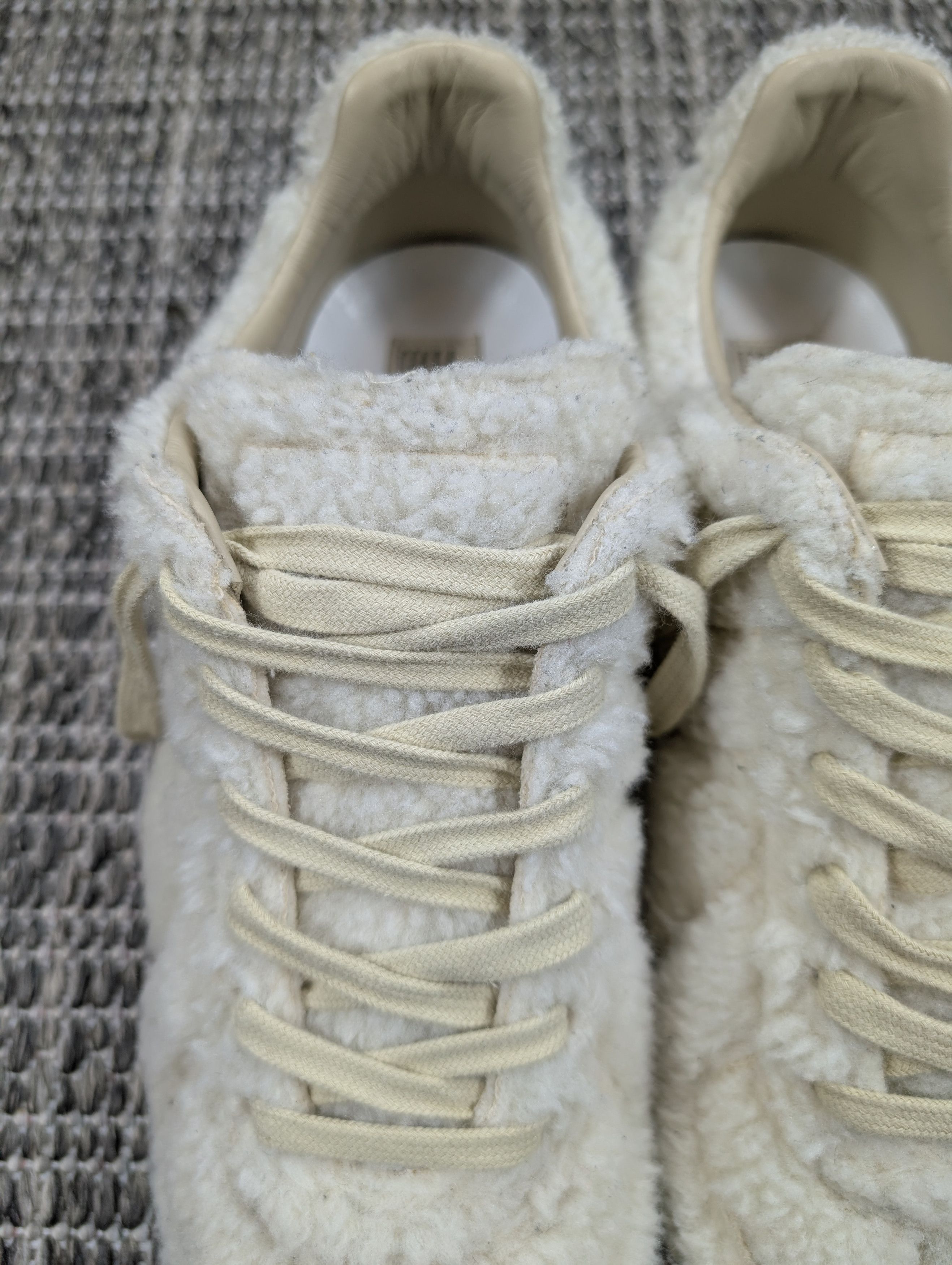Maison Margiela Maison Margiela GAT Replica Shearling Sherpa Fleece Fur Size US 9.5 / EU 42-43 - 6 Thumbnail