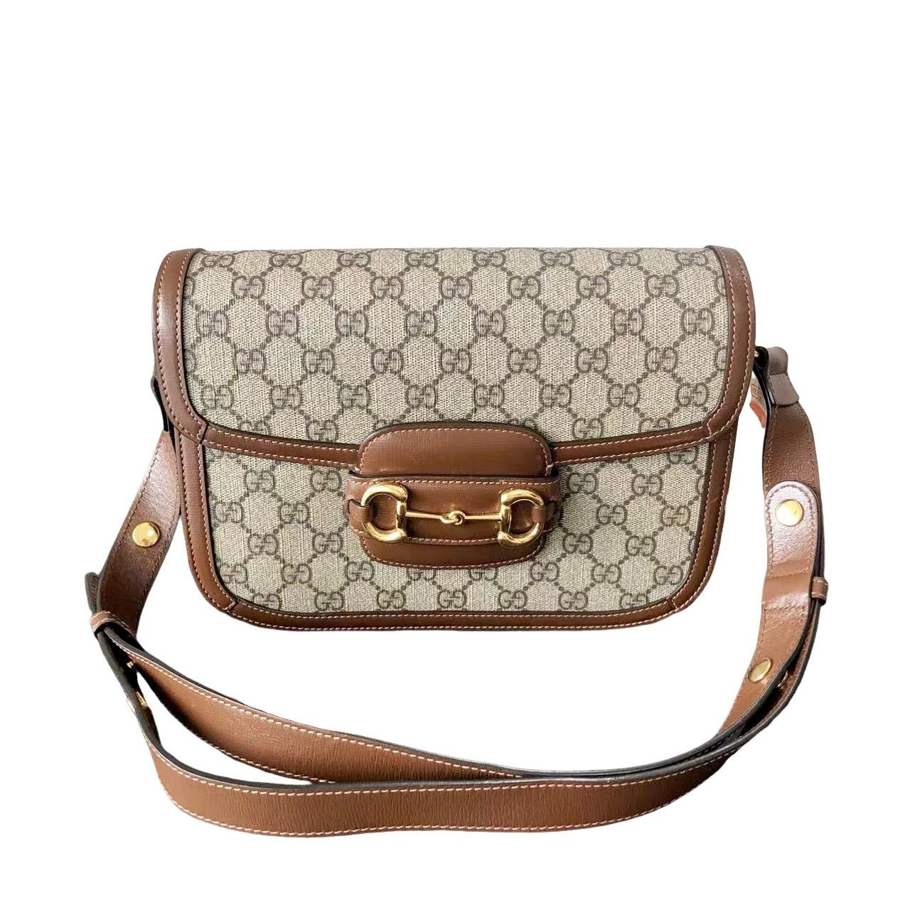 Gucci Horsebit 1955 Gg Supreme Shoulder Bag in Beige, Women's