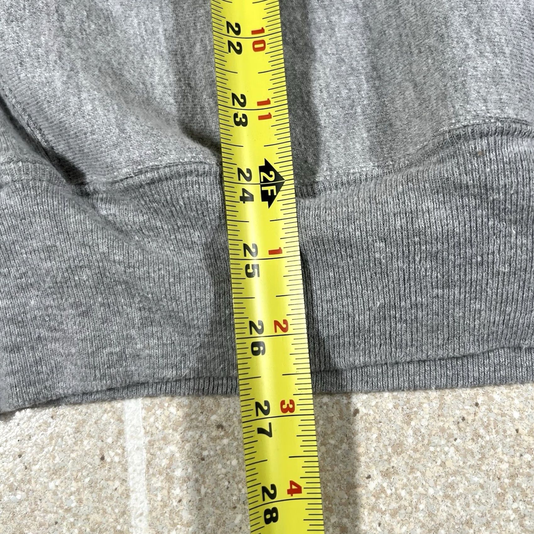 Champion Champion Reverse Weave Sweatshirt Pullover Large Light Gray Men Adults Mens Regular Size L Gray Reversible Sweatshirt Size US L / EU 52-54 / 3 - 7 Thumbnail