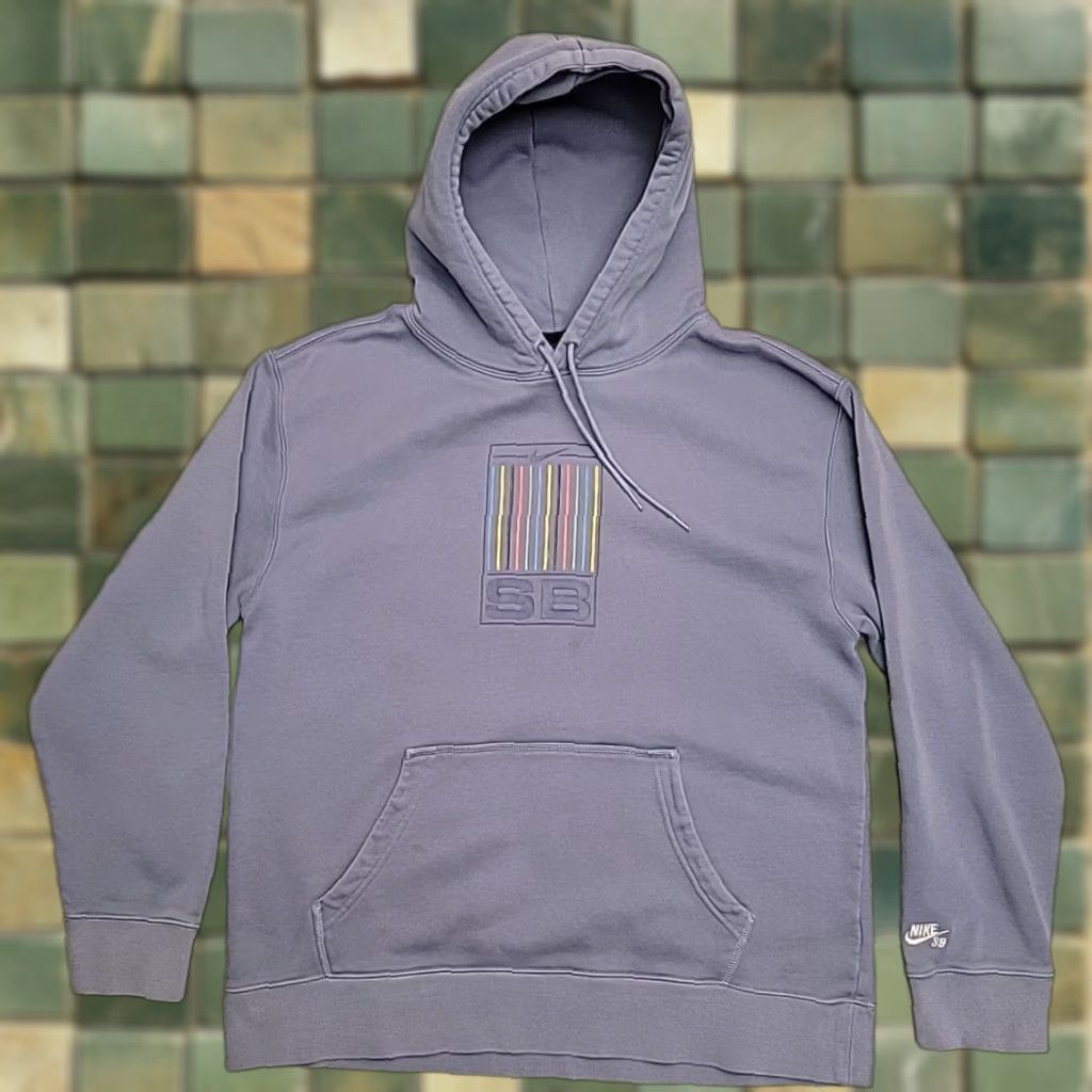 Nike VINTAGE Nike SB Hoodie Mens L Blue Embroidered Skate Fleece Sweatshirt Retro Size US L / EU 52-54 / 3 - 1 Thumbnail