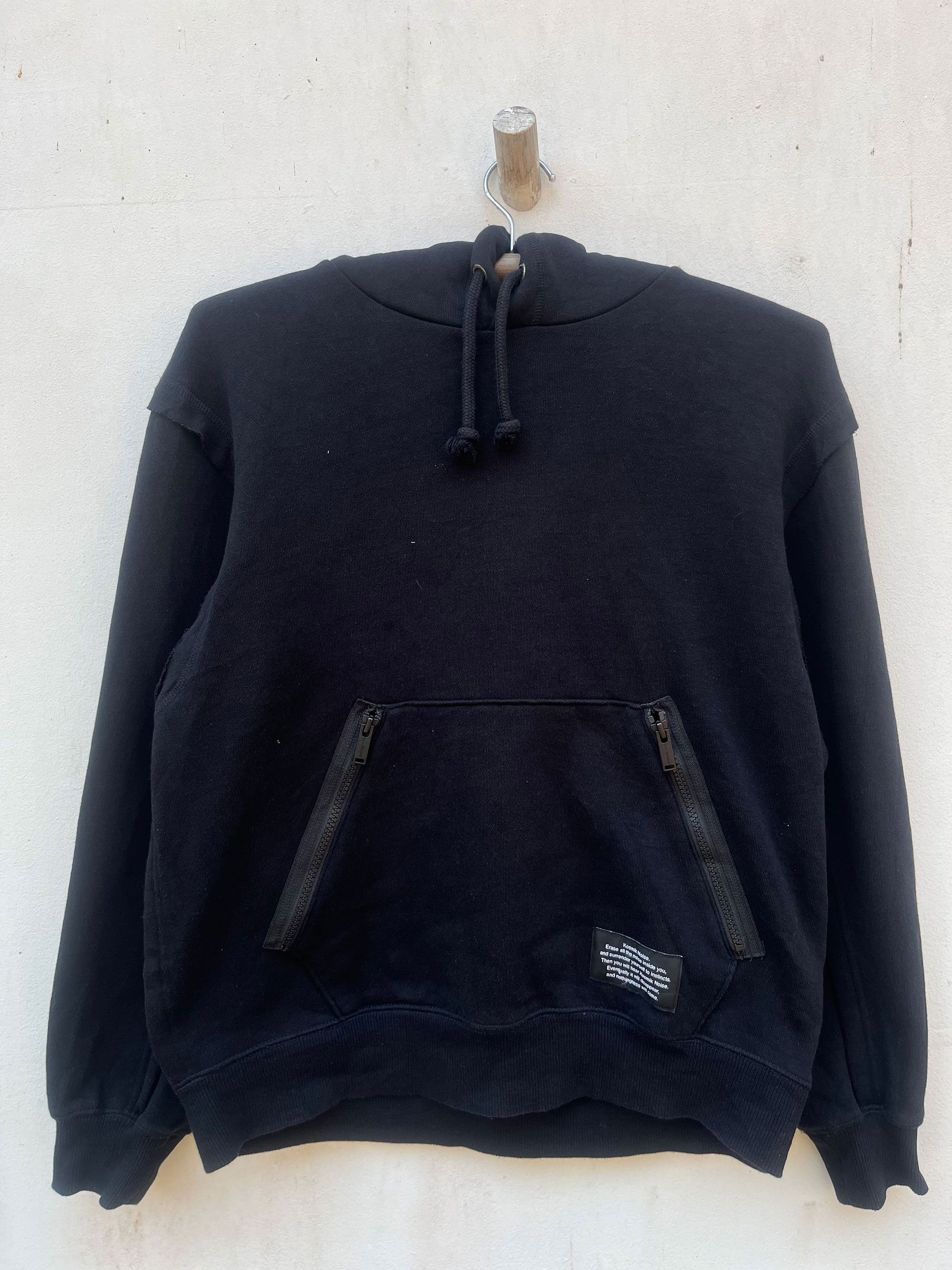 Undercover Undercover Japan x Gu Asymmetric Pull Over Hooded Warm Shirt Size US S / EU 44-46 / 1 - 1 Thumbnail