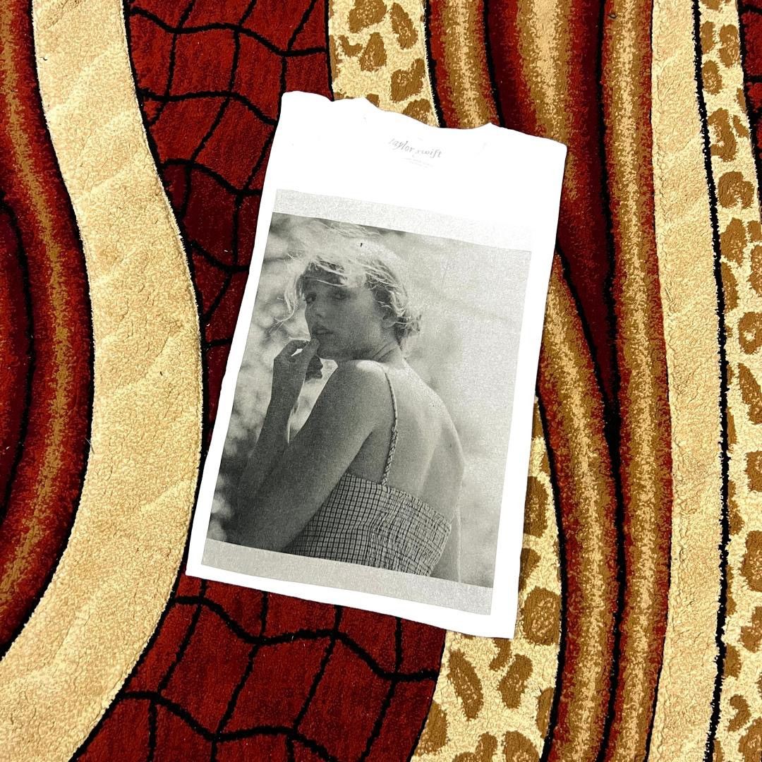 Band Tees Vintage Taylor Swift Tour T Shirt Size US L / EU 52-54 / 3 - 1 Thumbnail