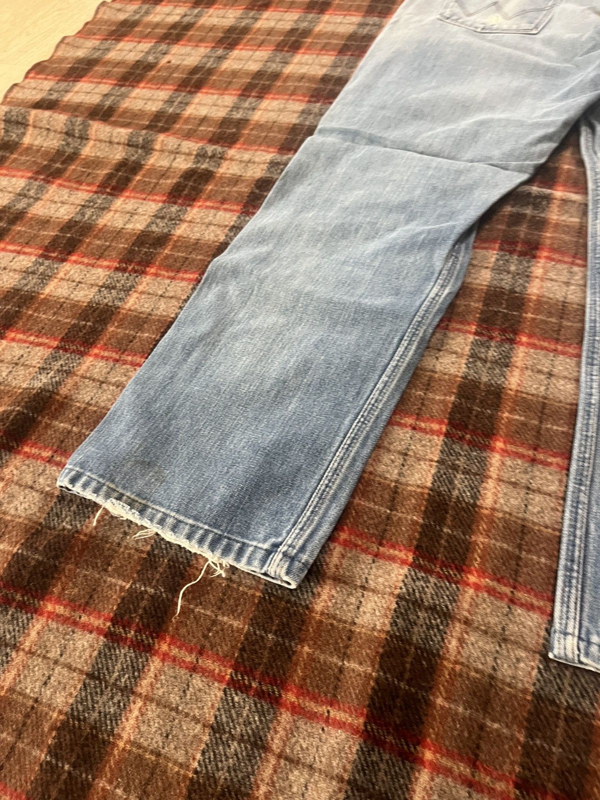 Wrangler Vintage 80’s made in USA Wrangler Boot Thrashed denim Jeans Size US 35 - 9 Thumbnail