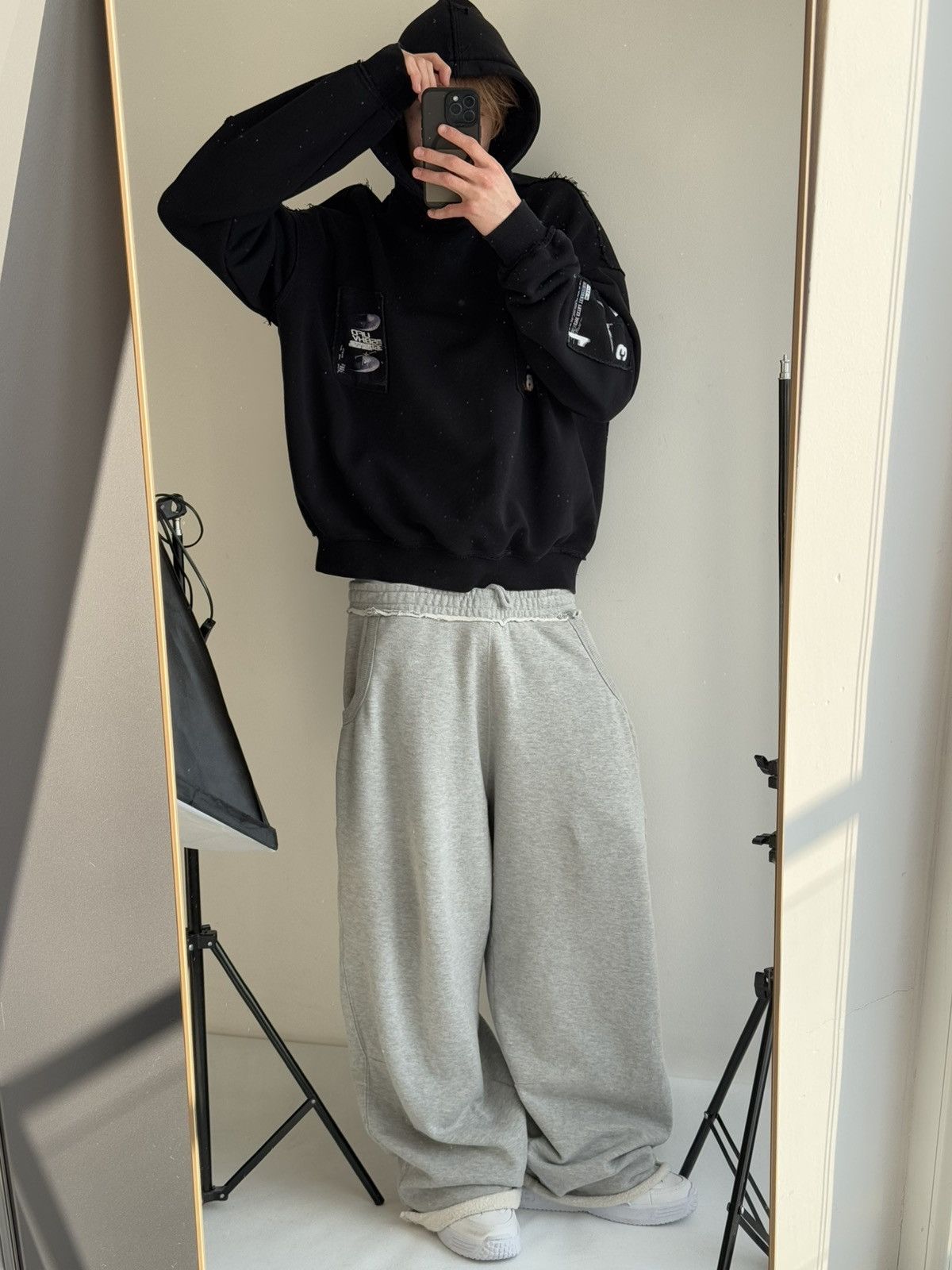 Misbhv MISBHV x UFO Print Boxy Fit Hoodie Distressed Type Hoodie Size US M / EU 48-50 / 2 - 3 Thumbnail