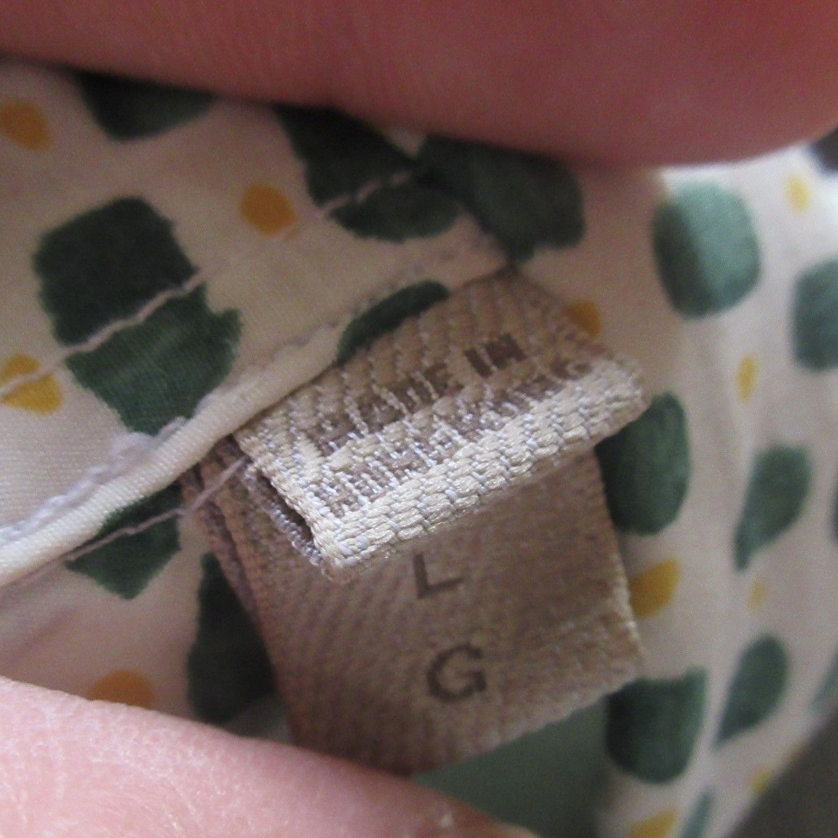 Burberry Vintage Burberry Brit Patterned Silk Button Up Shirt Green Size US L / EU 52-54 / 3 - 16 Thumbnail