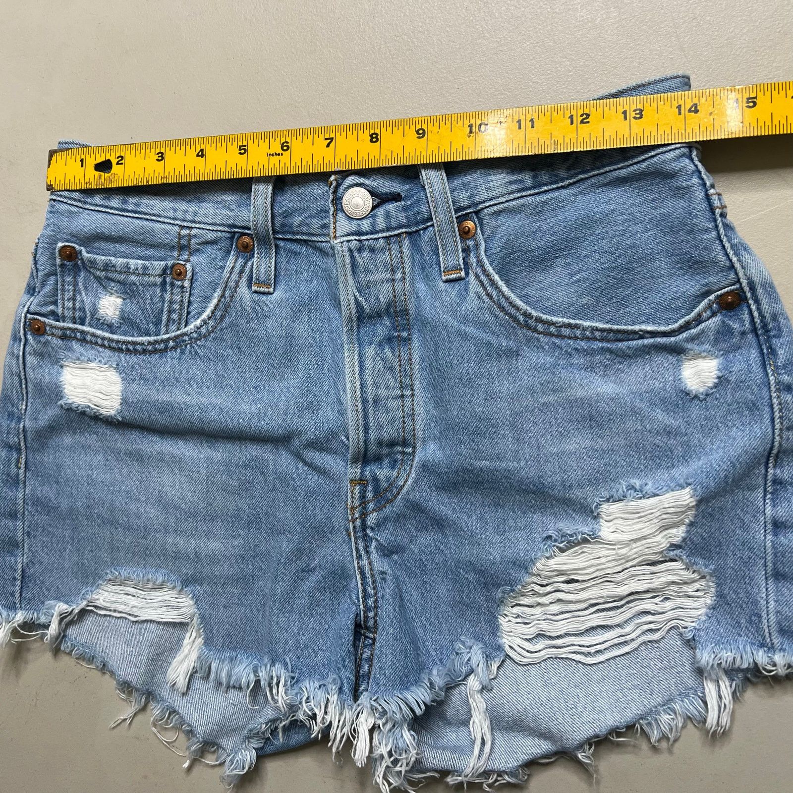 Levi's Levi’s 501 High Rise Distressed Cutoff Denim Shorts W27 Size 27" / US 4 / IT 40 - 5 Thumbnail