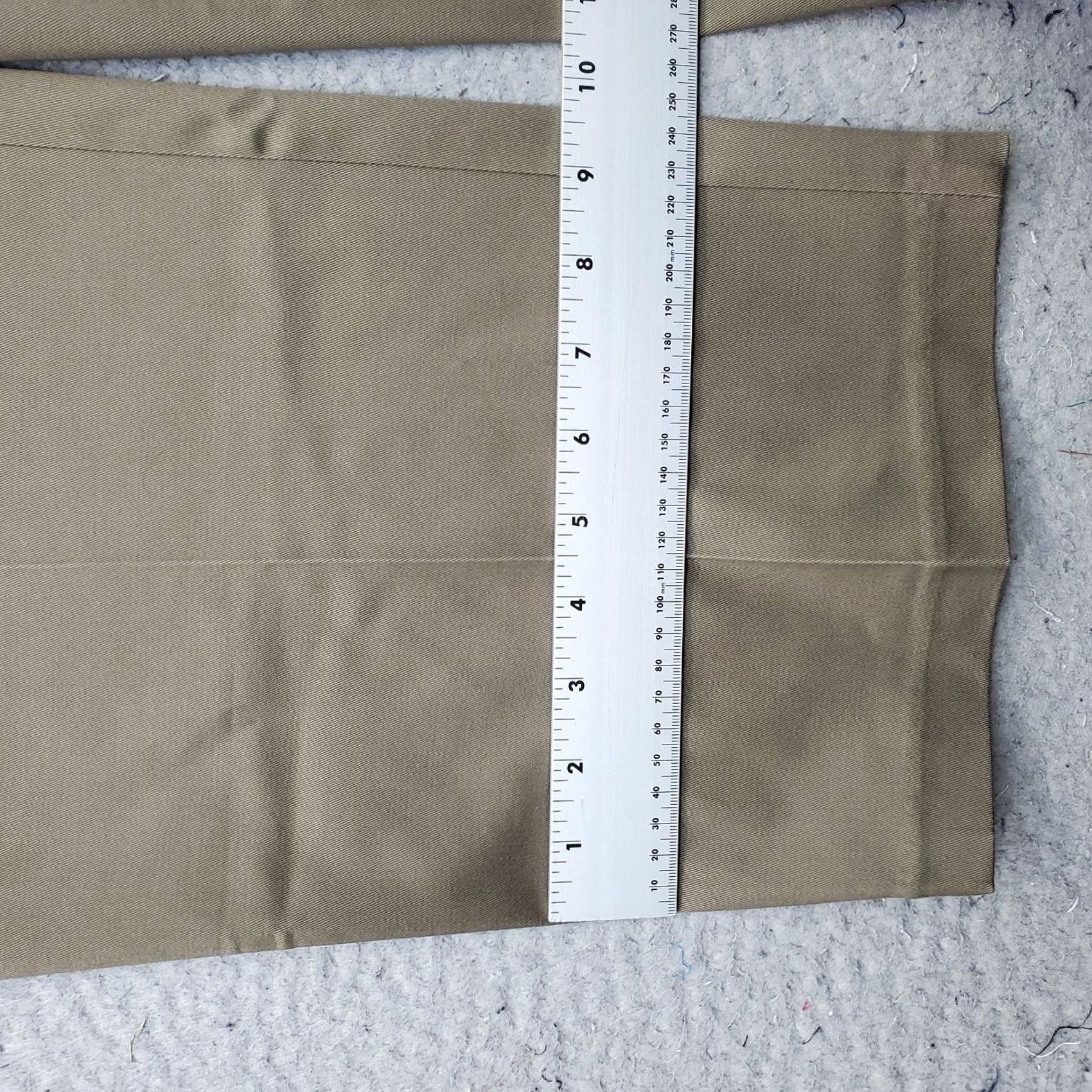 Haggar Haggar Premium Khaki Pants Mens 42x30 Tan Classic Fit Straight Wrinkle Free Size US 42 / EU 58 - 5 Thumbnail