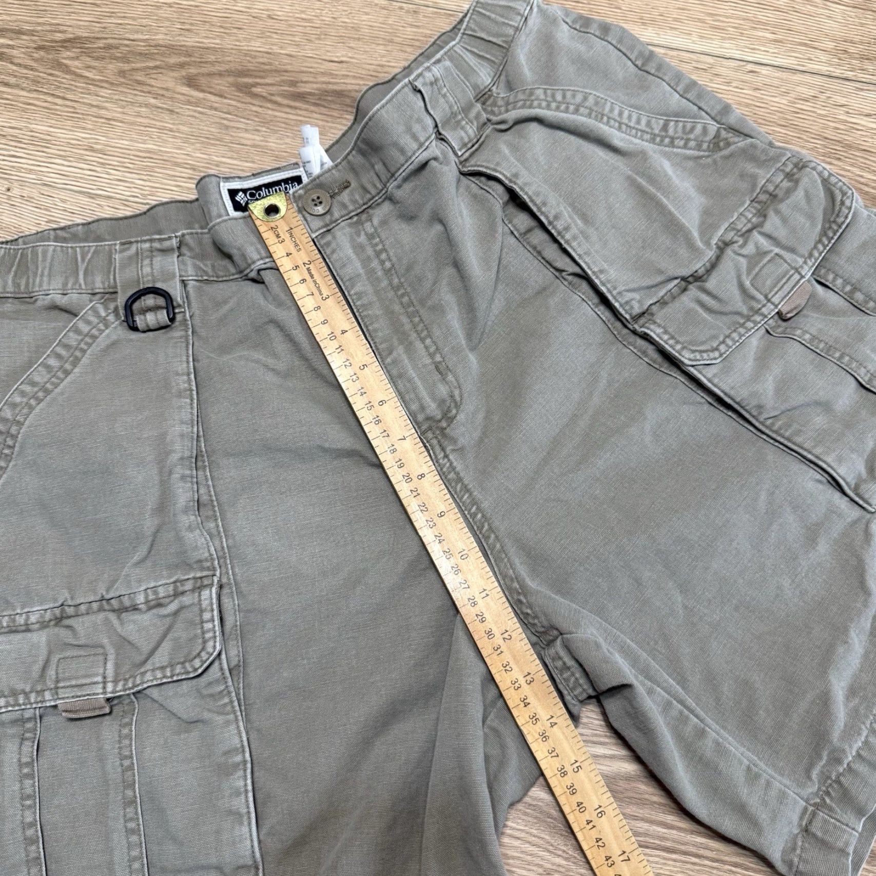 Vintage VINTAGE Columbia Cargo Shorts Men XL Green Outdoor Hiking Pockets Summer Size US 36 / EU 52 - 5 Thumbnail