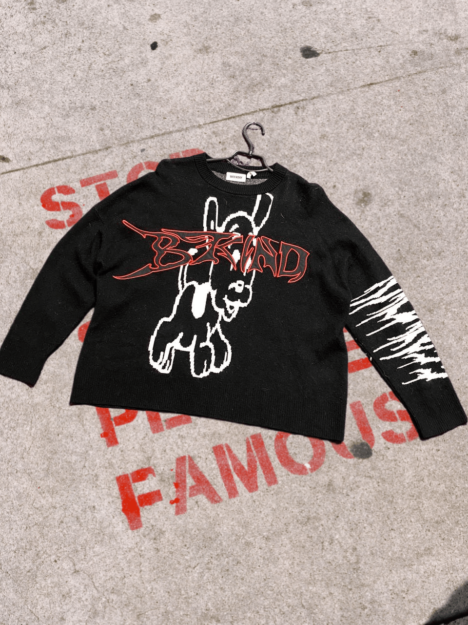 Weekday Y2K Black Big Print Sweatshirt Weekday Size US XS / EU 42 / 0 - 1 Thumbnail
