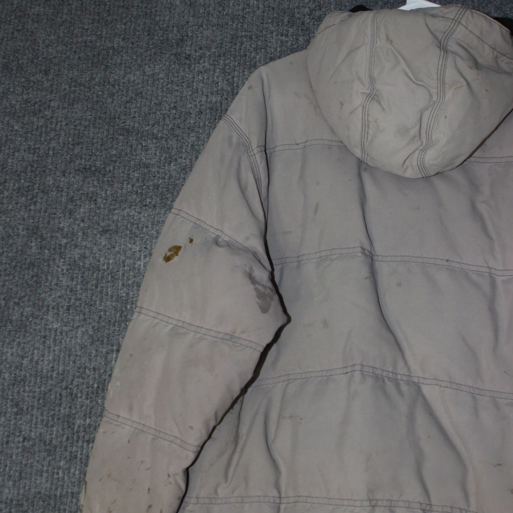 Carhartt VINTAGE Carhartt Down Puffer Jacket Mens L Grey Hooded Distressed Workwear Heavy Stained Size US L / EU 52-54 / 3 - 7 Thumbnail