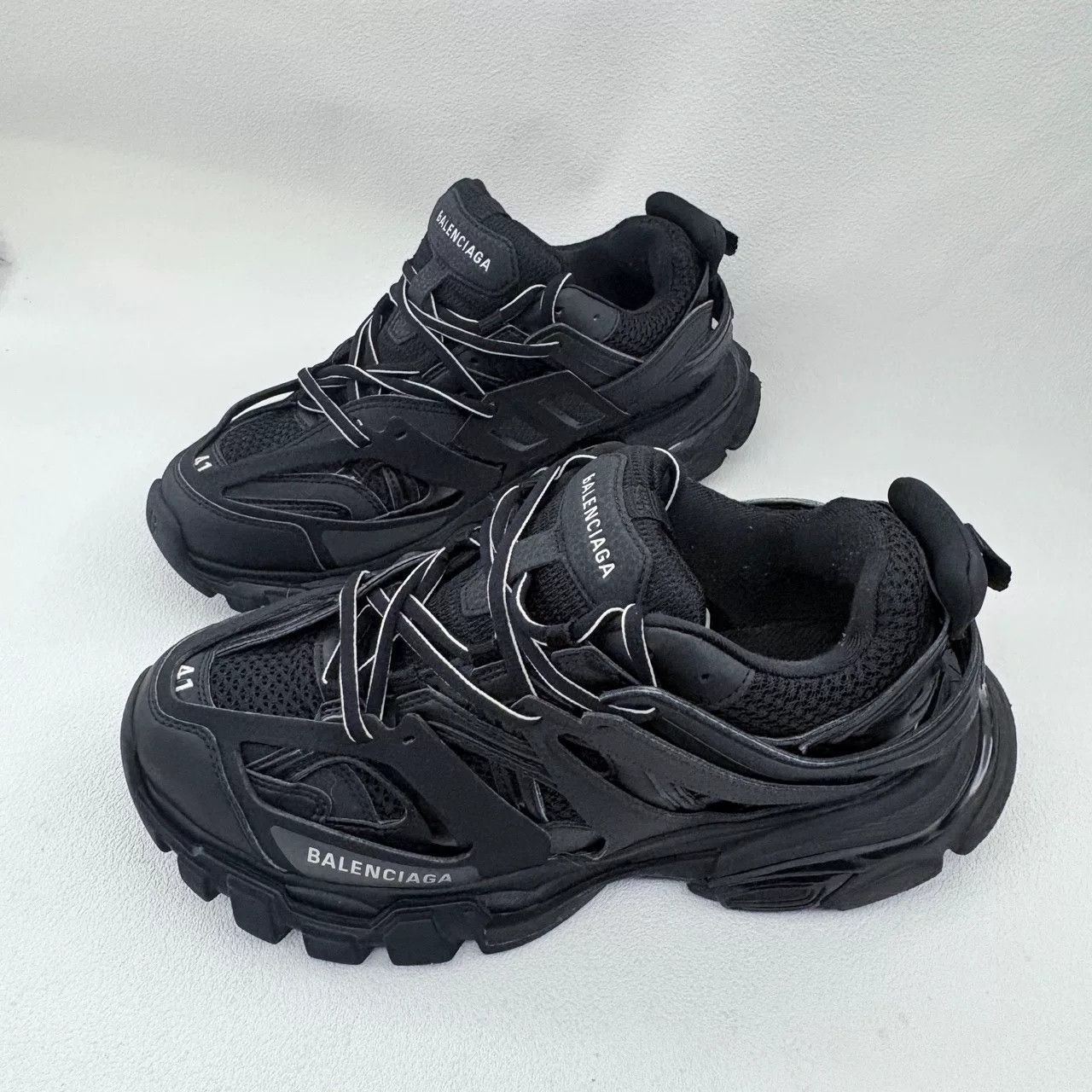 Balenciaga balenciaga track 1.0 black dad shoes Size US 9 / EU 42 - 1 Thumbnail
