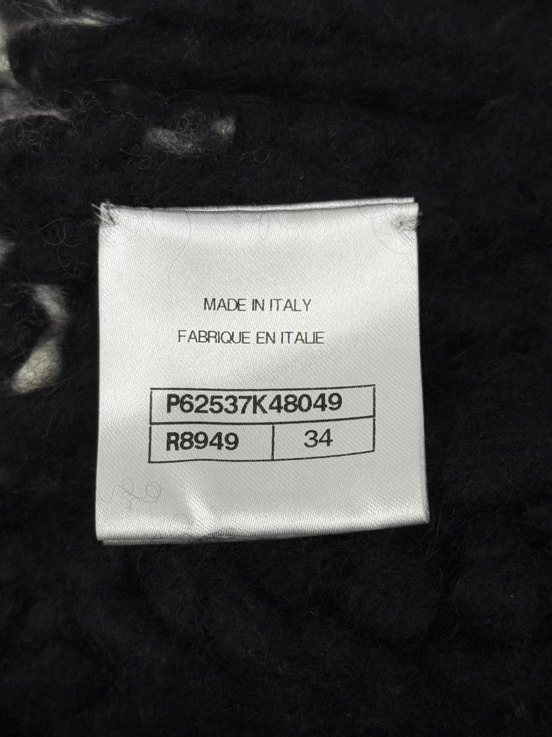 Chanel Chanel Gemstone buckle black and white thick knitted cardi Size XXS / US 00 / IT 34 - 5 Thumbnail