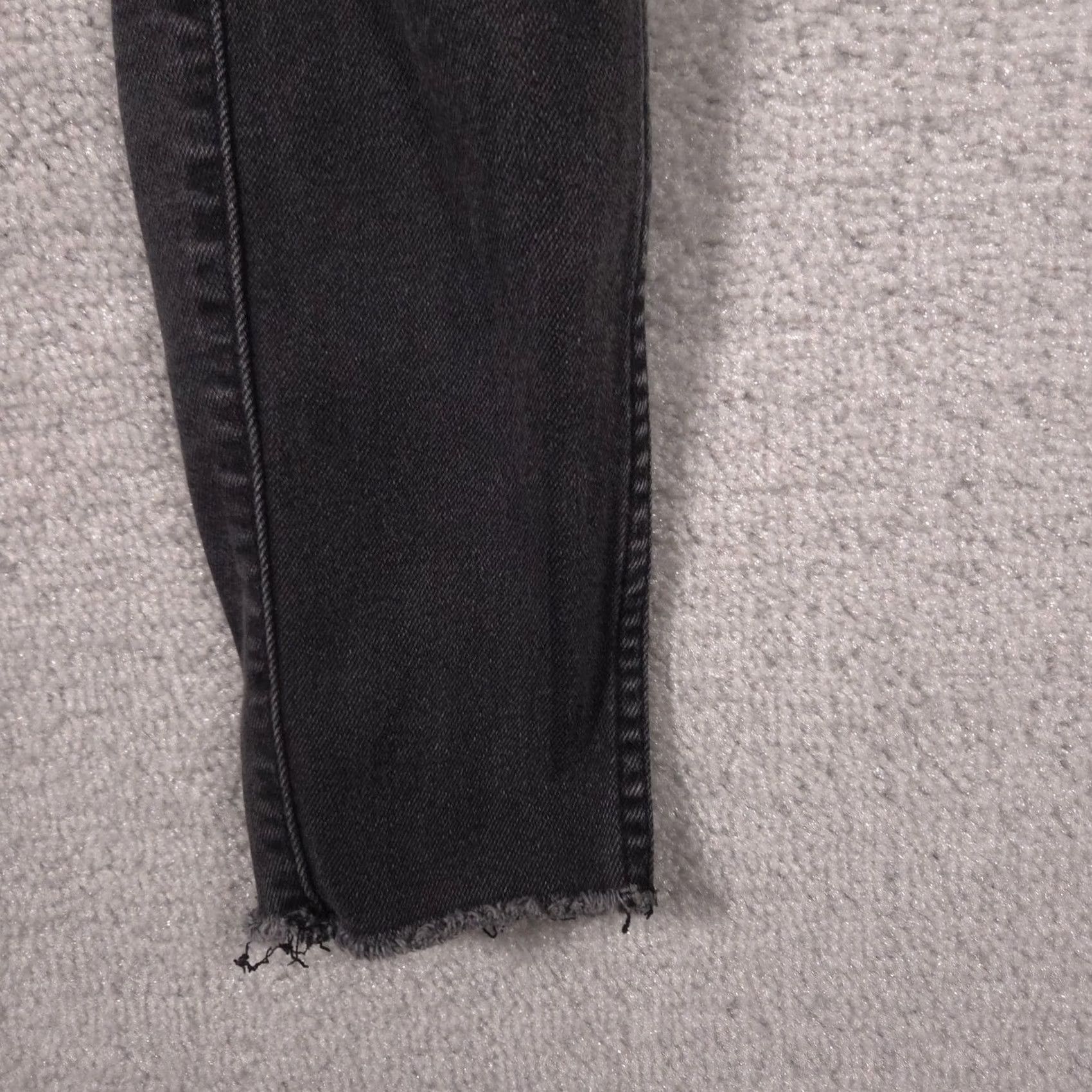 Old Navy Old Navy Rockstar Super Skinny Jeans Womens 6 Crop Black Extra High Rise Raw Hem Size 28" / US 6 / IT 42 - 5 Thumbnail