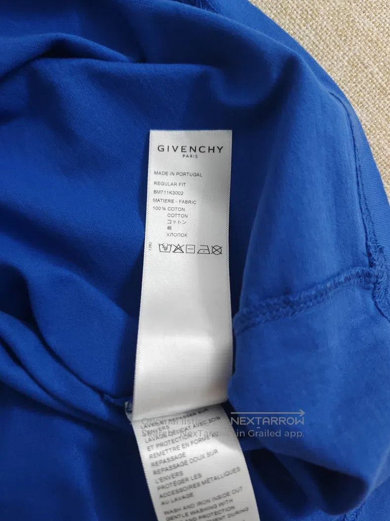 Givenchy Givenchy Men's Short-Sleeve T-Shirt Purchased at Official Size US L / EU 52-54 / 3 - 5 Thumbnail