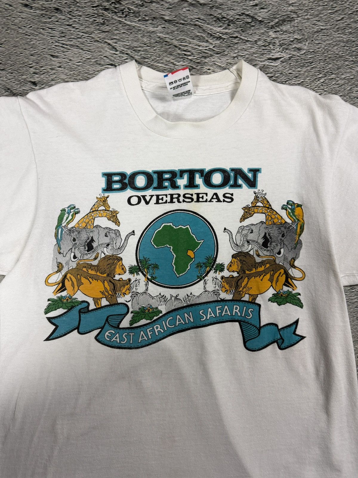 Fruit Of The Loom Fruit of the loom vintage T-shirt Made in USA African Borton Size US M / EU 48-50 / 2 - 2 Thumbnail