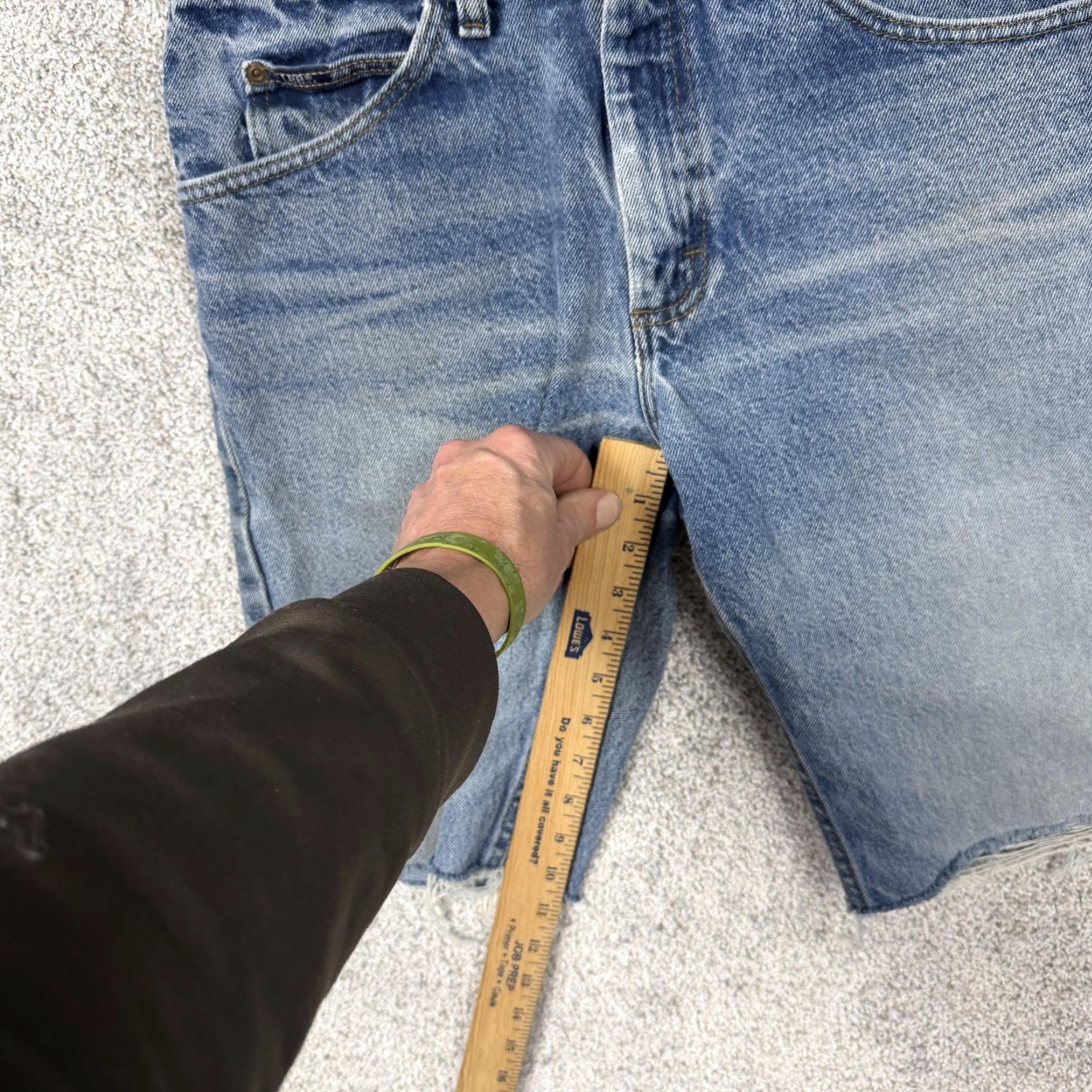 Lee Lee Bermuda Shorts Men 32 Regular Fit Distressed Denim Bermuda Shorts Blue Medium Wash 5-Pocket Design Pocketed Zip Fly Casual Streetwear Size US 32 / EU 48 - 4 Thumbnail