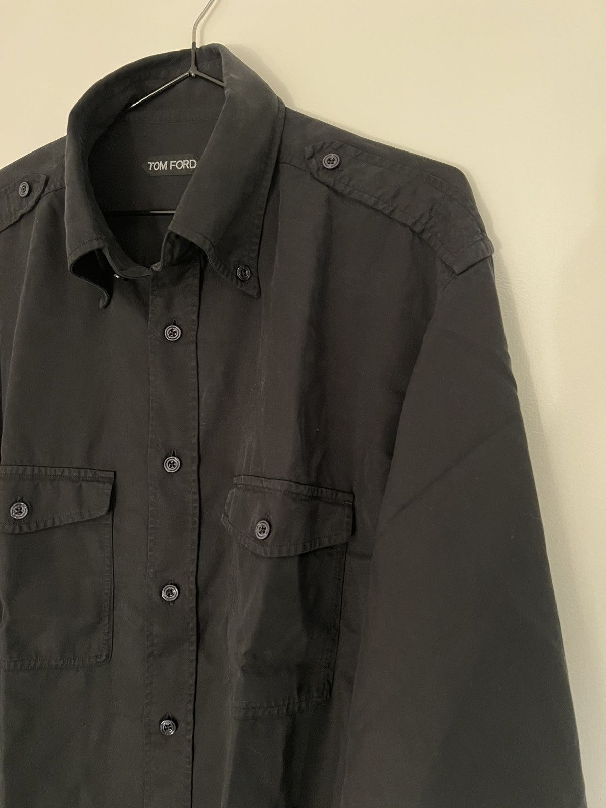 Tom Ford TOM FORD Long Sleeves Black Size 16/5 42 100% LYOCELL Size US L / EU 52-54 / 3 - 3 Thumbnail