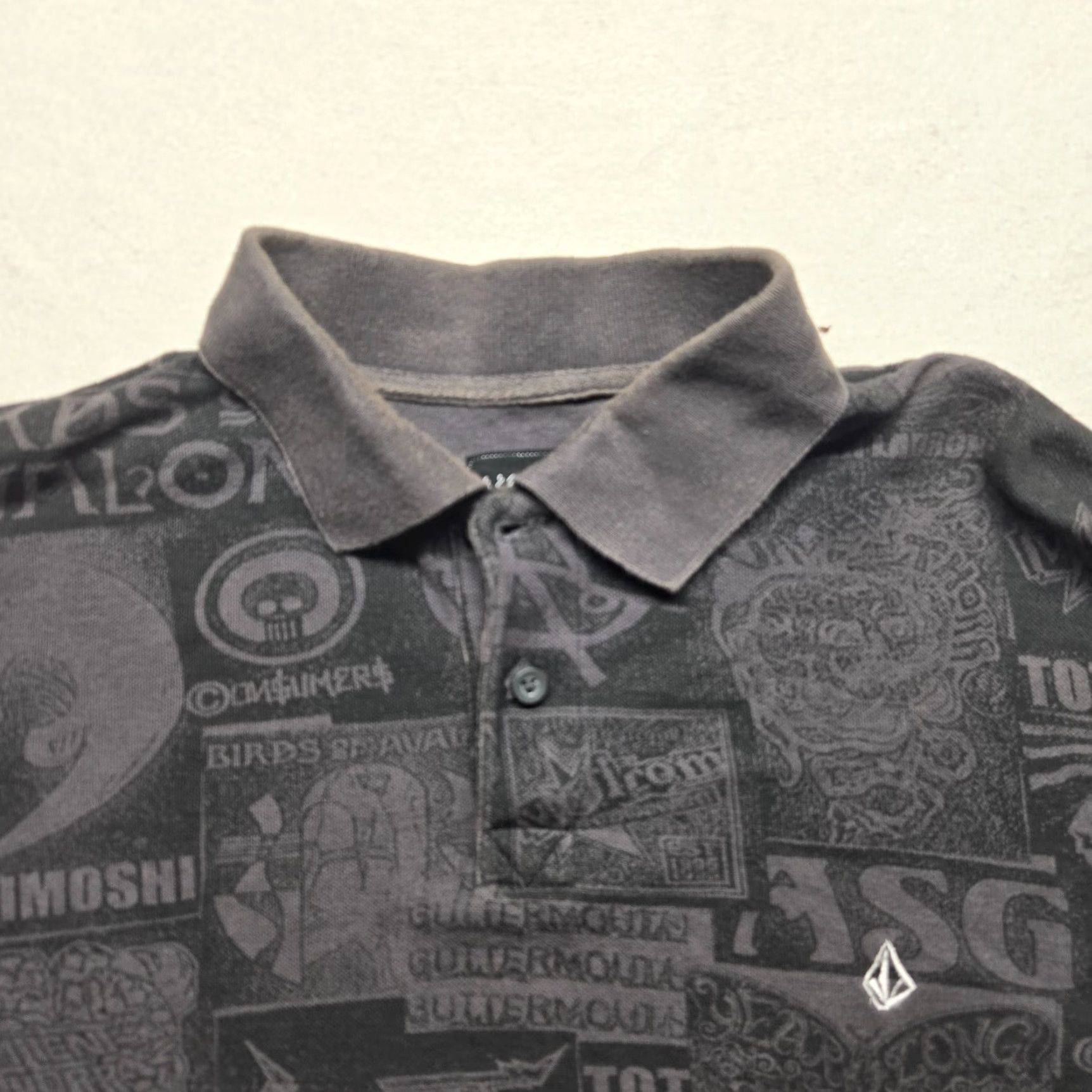 Volcom Volcom Polo Shirt Gray Graphic Logo Skateboard Pullover Button Adult Men’s L Size US L / EU 52-54 / 3 - 2 Thumbnail