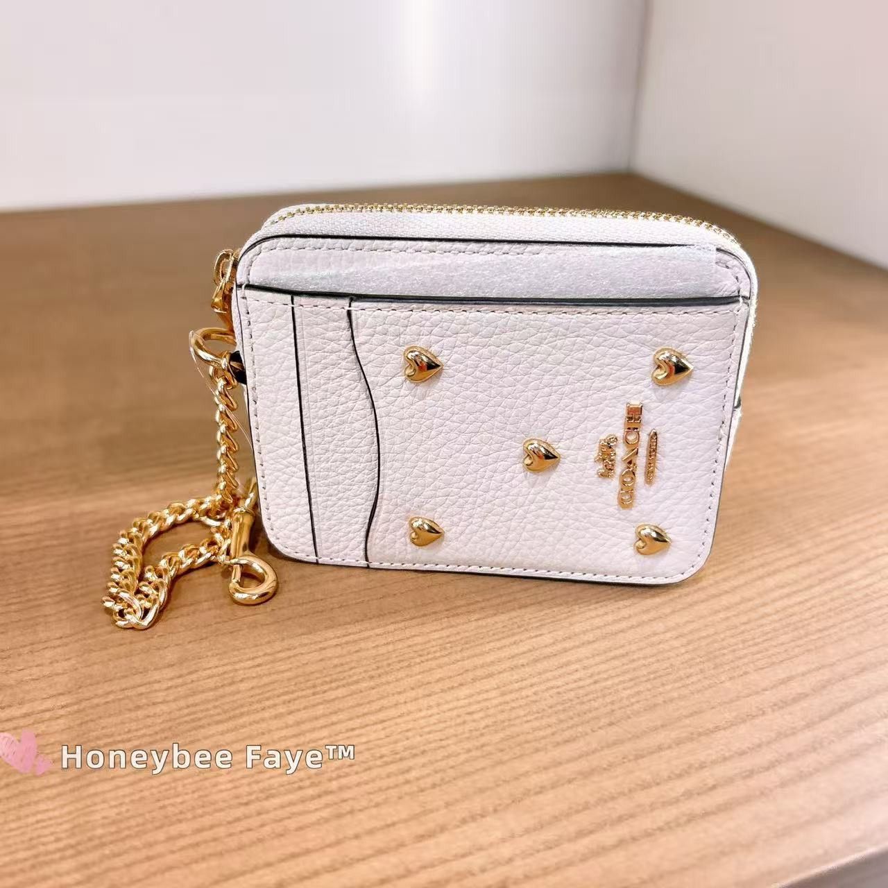 Coach Zip Card Case With Heart Rivets CDG82 Size ONE SIZE - 1 Thumbnail