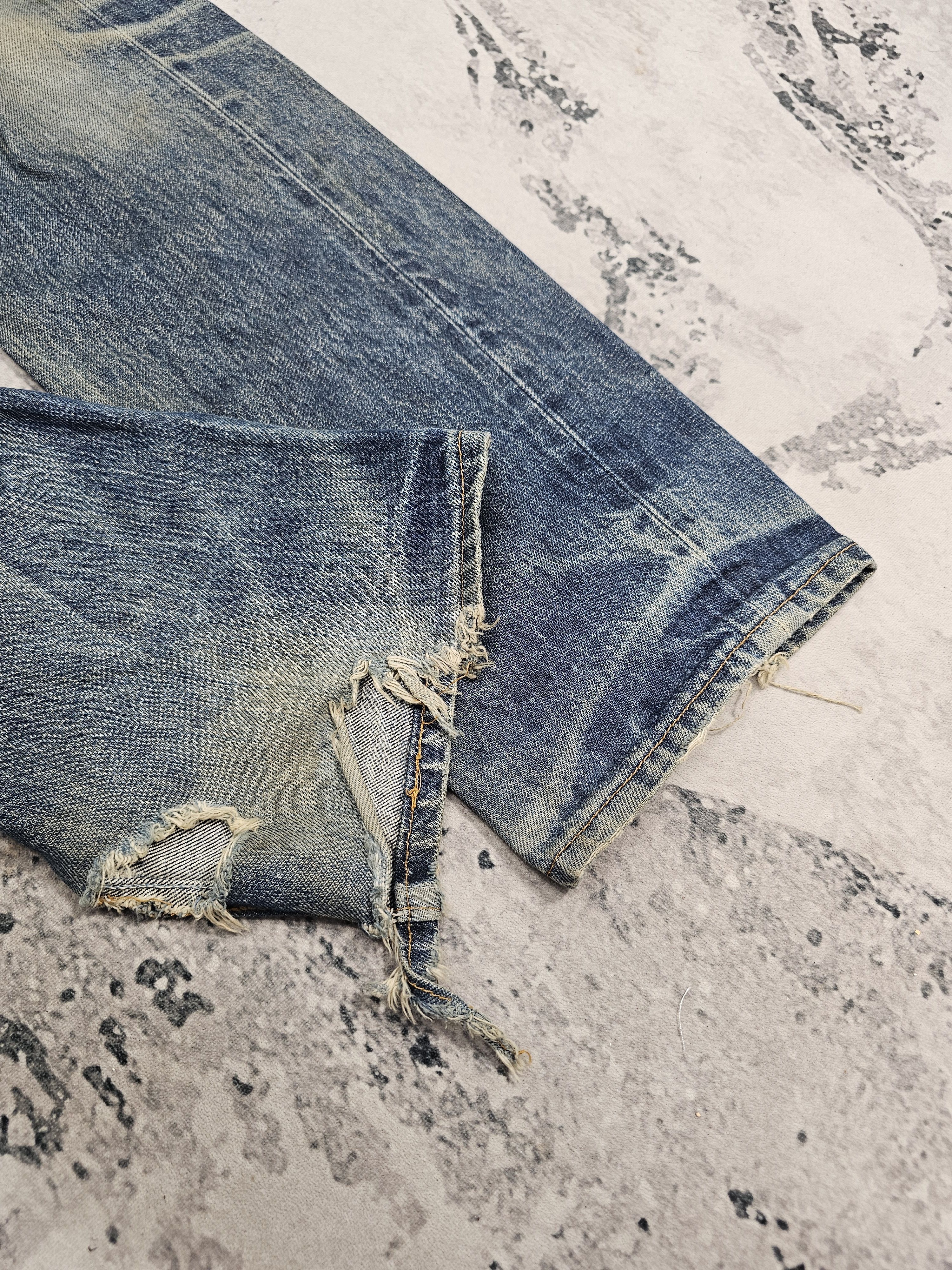 Levi's Vintage Clothing Vtg 90'S LEVIS 501 Distressed Stone Wash Blue Jeans L0521 Size US 31 - 8 Thumbnail