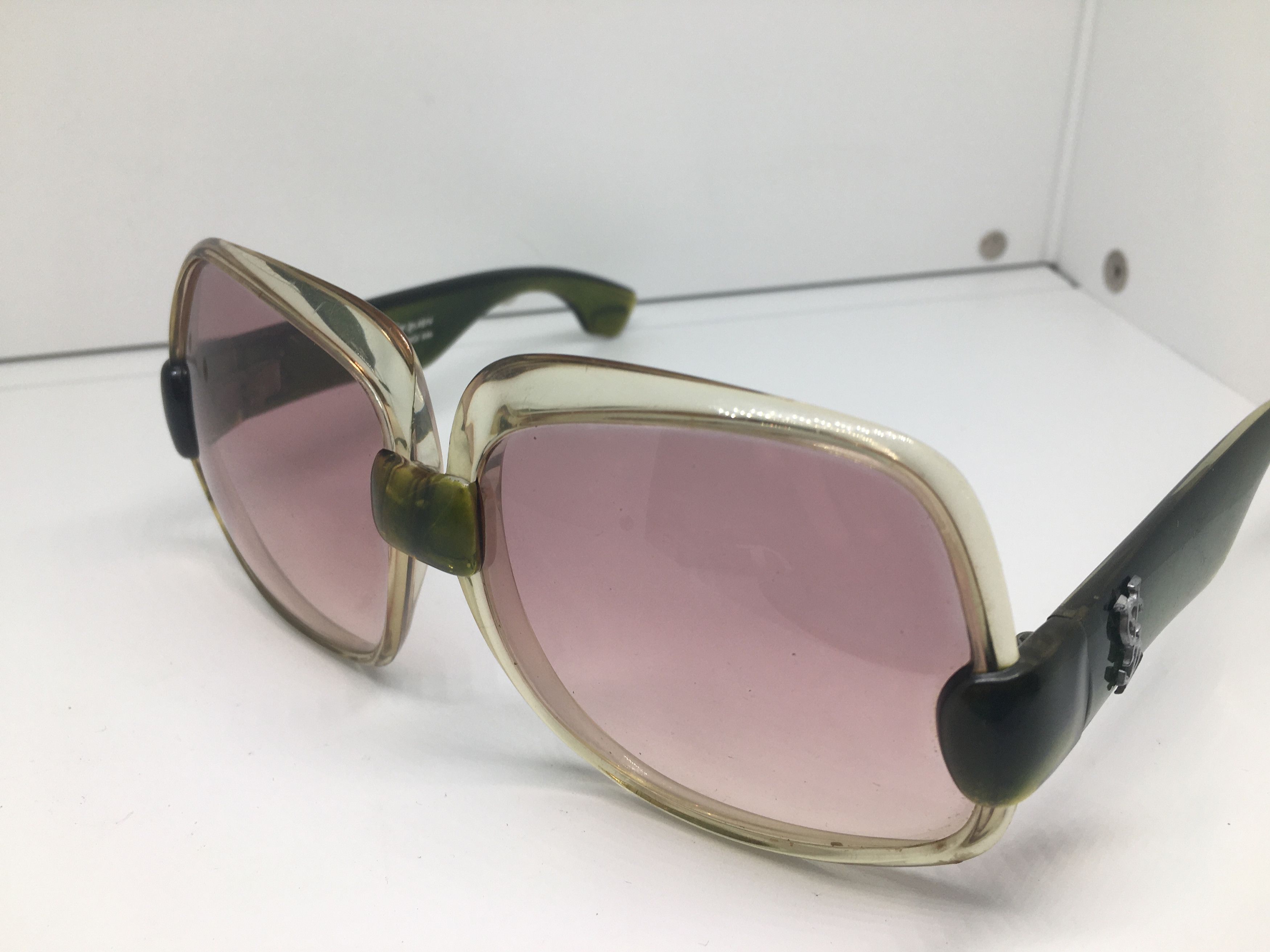Yves Saint Laurent Vintage Yves Saint Laurent 545 Diva Sunglasses France Size ONE SIZE - 3 Thumbnail
