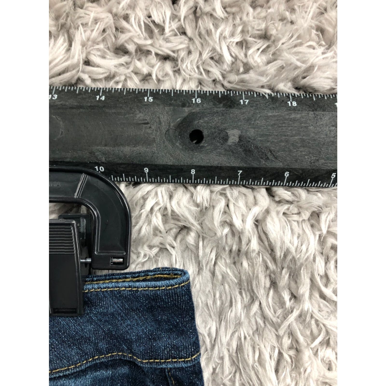 Vera Wang Vera Wang Straight Jeans Womens Size 8 Blue Denim Mid Rise 30" Waist 26" Inseam 5-Pocket Design Zip Button Logo Belt Loops Regular Fit Size 30" / US 8 / IT 44 - 2 Thumbnail