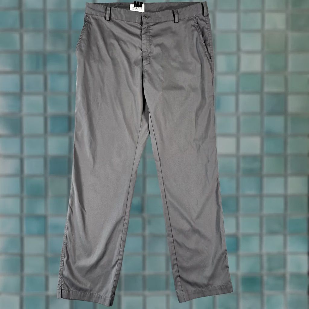 Nike Nike Golf Pants Mens 36x34 Flat Front Chino Gray Lightweight Dri-Fit Size US 36 / EU 52 - 1 Thumbnail