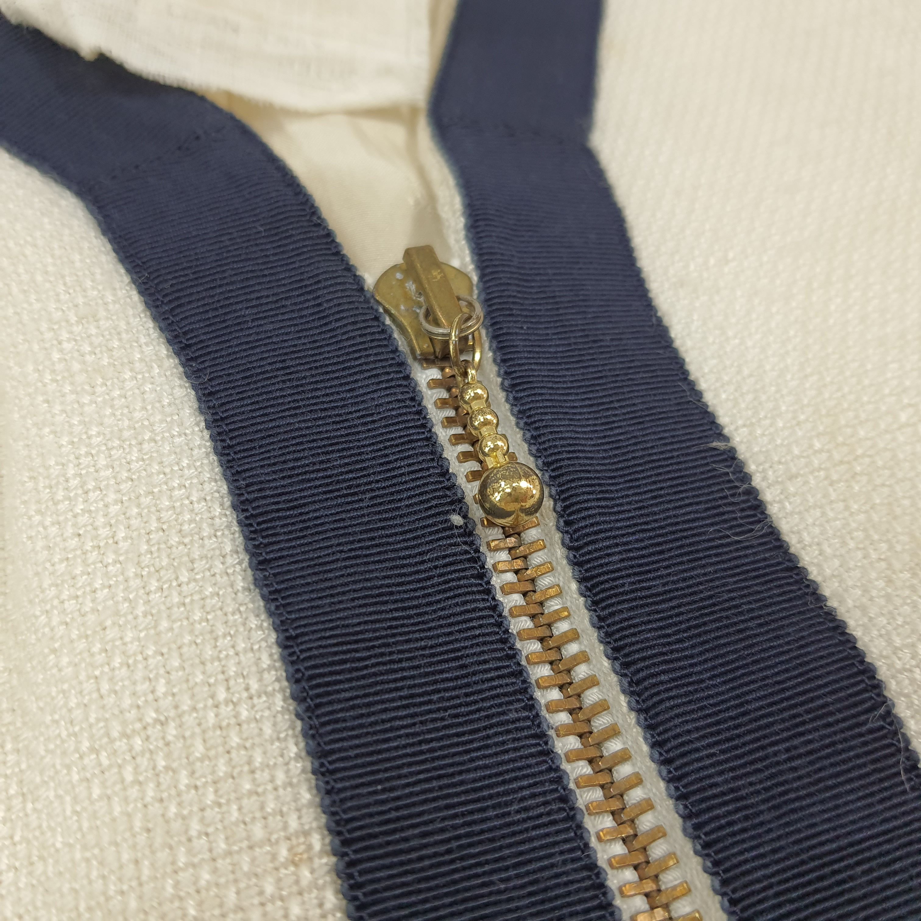 Vintage 80’s Chanel Ivory/Black Tweed Zipper Made In France Jacket Size S / US 4 / IT 40 - 10 Thumbnail