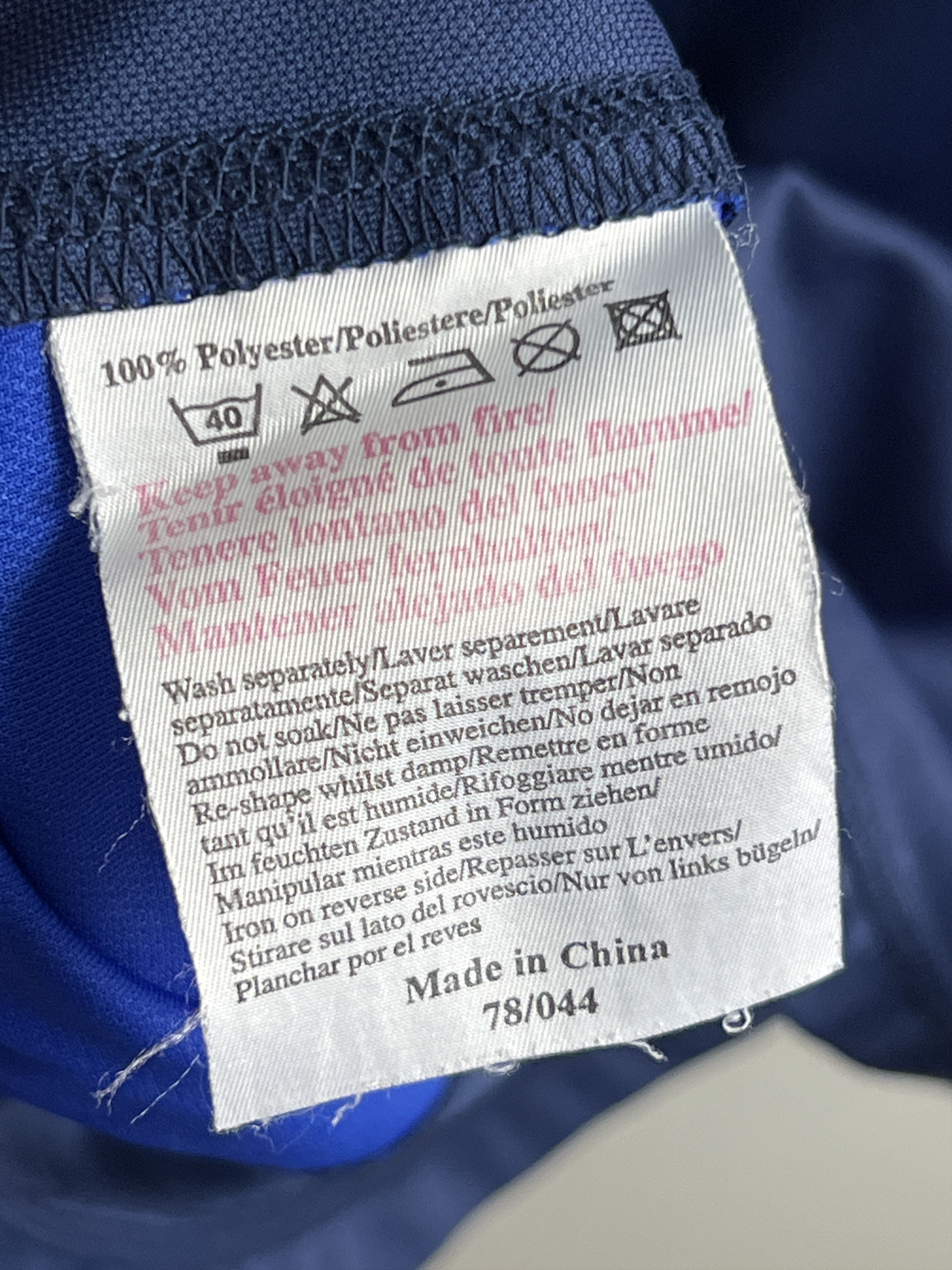 Umbro × Vintage Umbro 1999/2001 Chelsea London Home Soccer Jersey Vintage Size US M / EU 48-50 / 2 - 10 Thumbnail