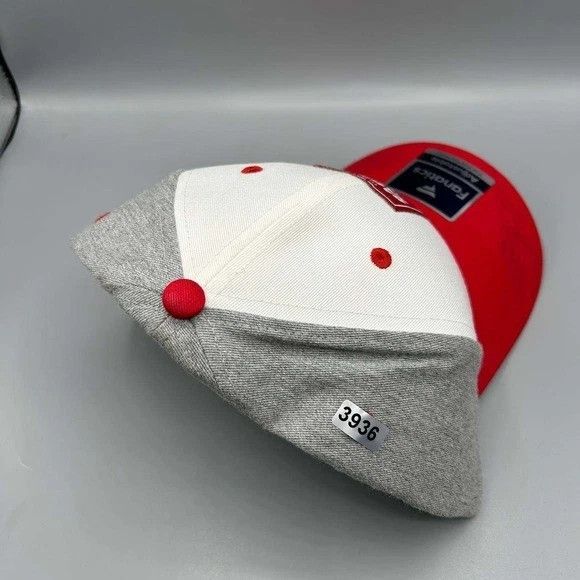 Other Wisconsin Badgers Hat Embroidered Fanatics Strap Back Cotton Size ONE SIZE - 8 Thumbnail