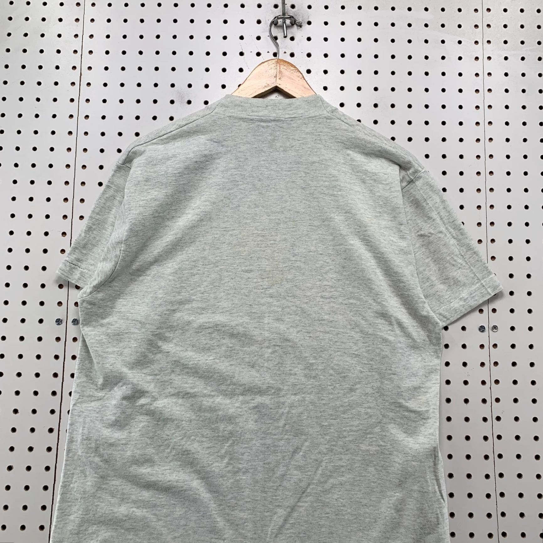 Vintage VINTAGE 90s Classic Car T Shirt Mens L Gray United States 90s Theme Cars Screen Stars Casual Crew Neck Short Sleeve Cotton Graphic Print Size US L / EU 52-54 / 3 - 2 Thumbnail