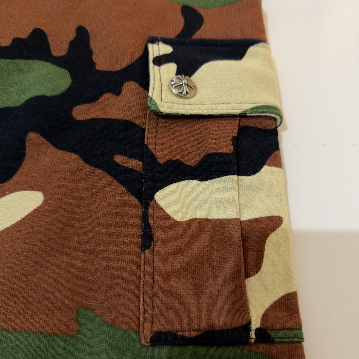 Chrome Hearts CHROME HEARTS MATTY BOY CAMO CARGO SWEATPANTS 🚫READ DESCRIPT Size US 36 / EU 52 - 2 Thumbnail