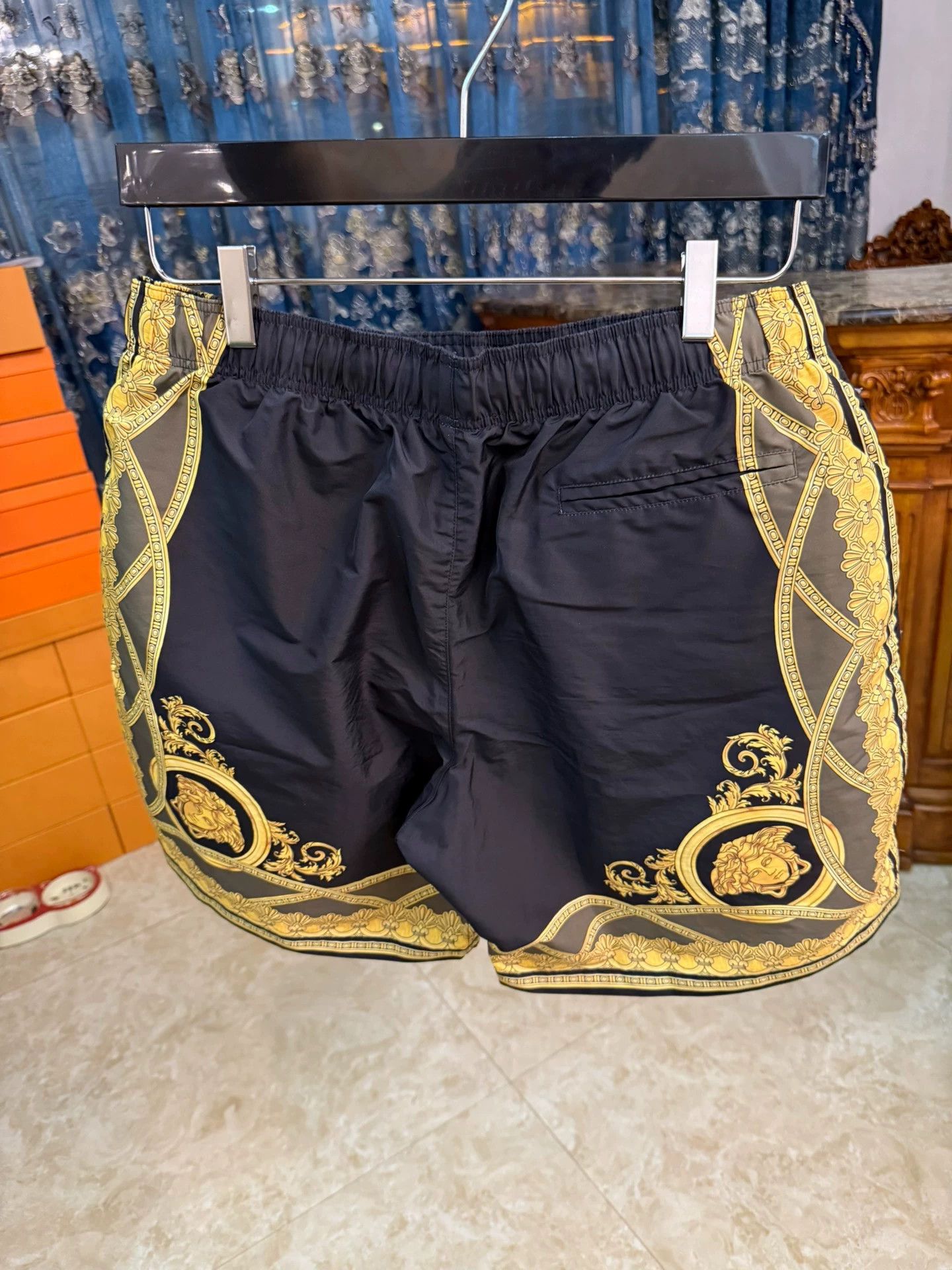 Versace Versace Classic Black & Gold Logo Shorts Size 5 Size US 29 - 2 Thumbnail