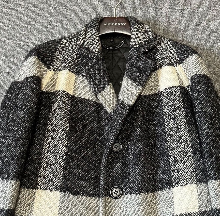 Burberry Burberry Black Label Black and White Woven Woo2412-Nextarrow Size US S / EU 44-46 / 1 - 3 Thumbnail