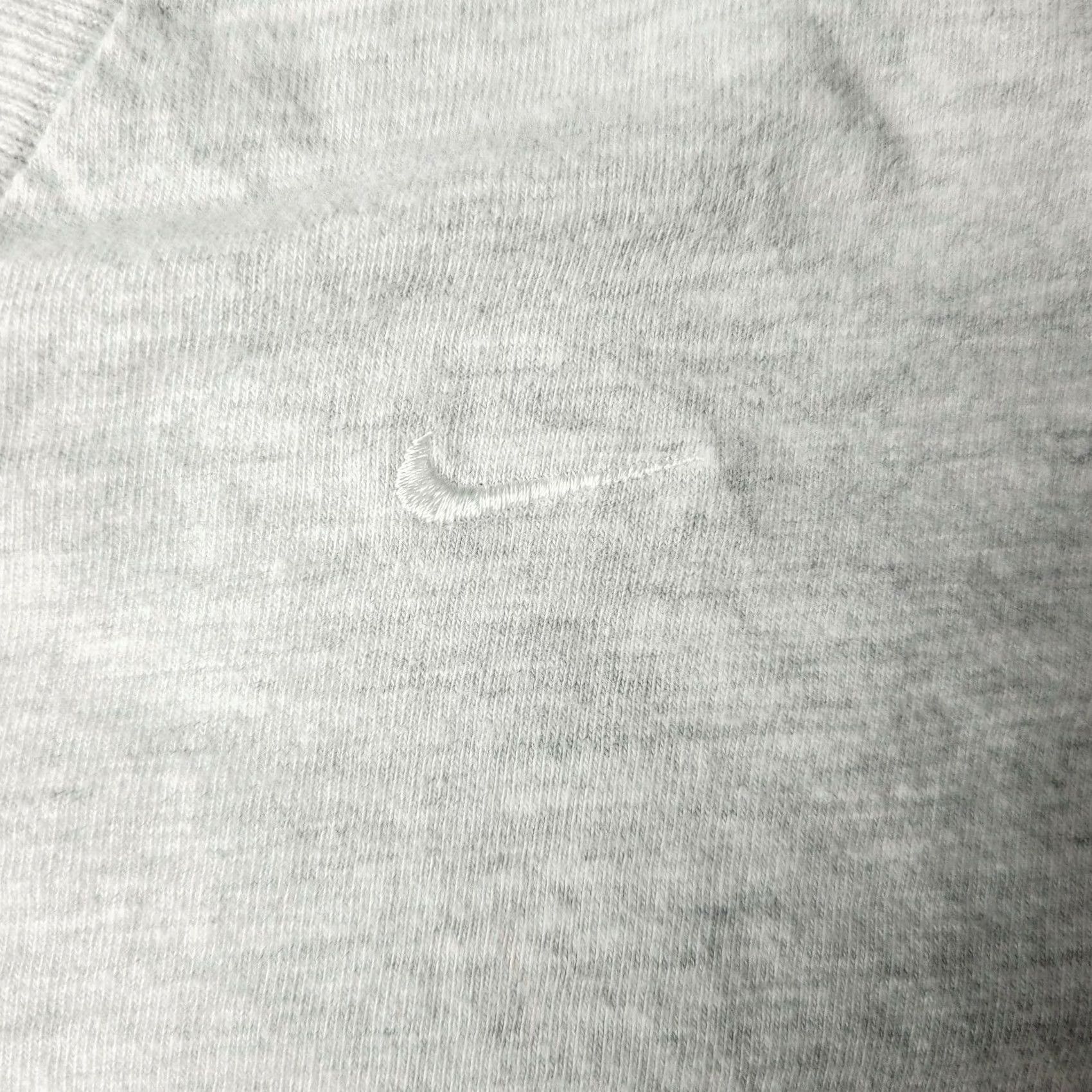 Nike VINTAGE Nike Women's T-Shirt Swoosh Grey Embroidered Logo Medium M 90s Y2K Adults Womens Size M / US 6-8 / IT 42-44 - 4 Thumbnail