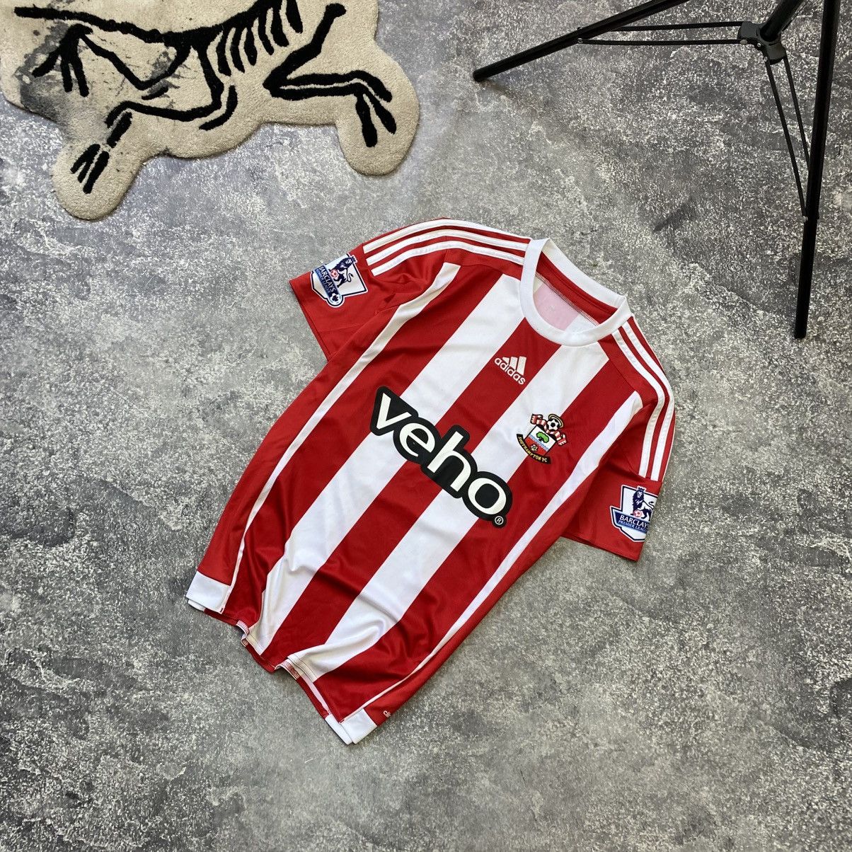 Other Men’s Fc Southampton 12 Shorty Soccer team 2015 jersey Size US S / EU 44-46 / 1 - 1 Thumbnail